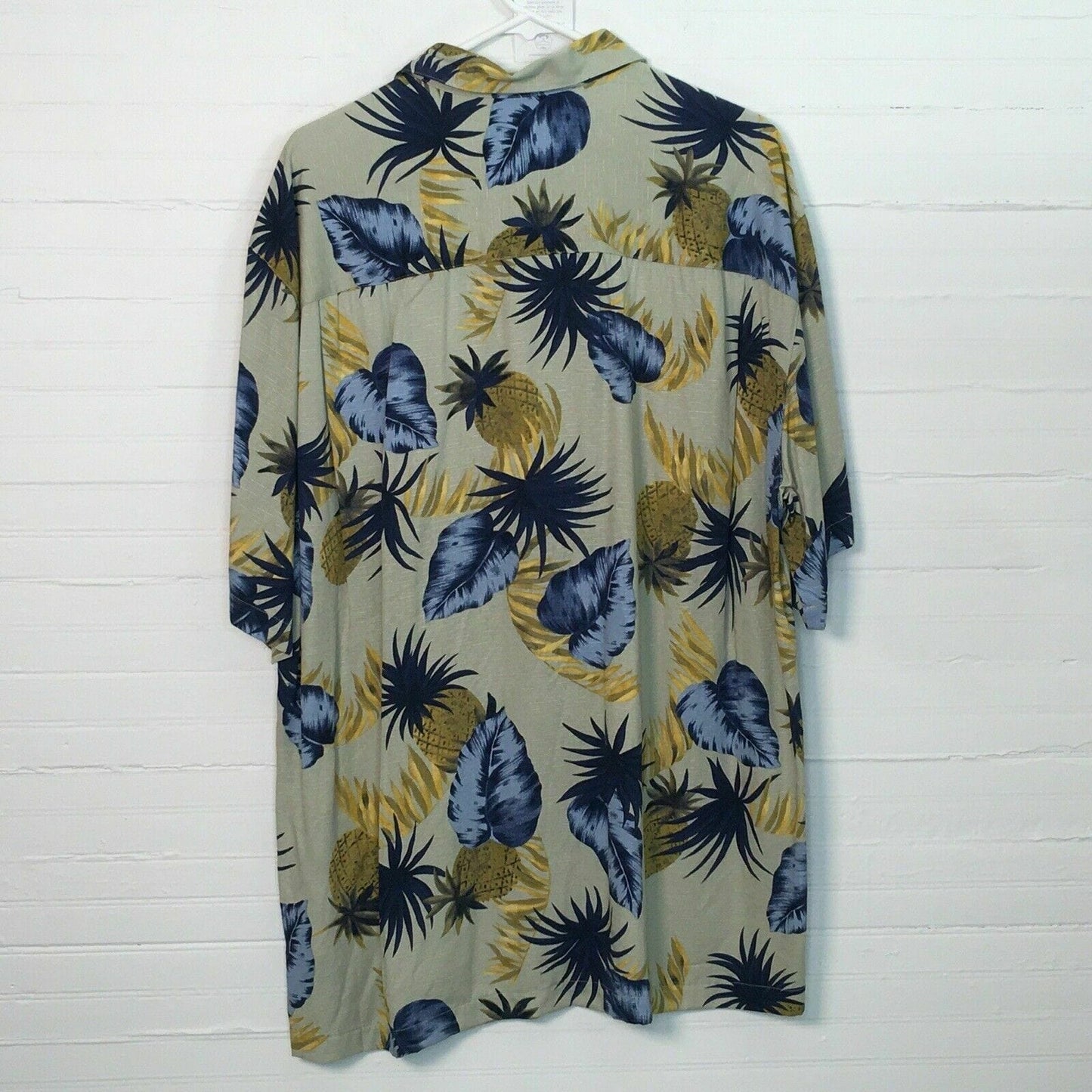 Embrace the Tropical Vibes with La Cabana Mens Hawaiian Lounge Shirt - Beige - XL - Floral