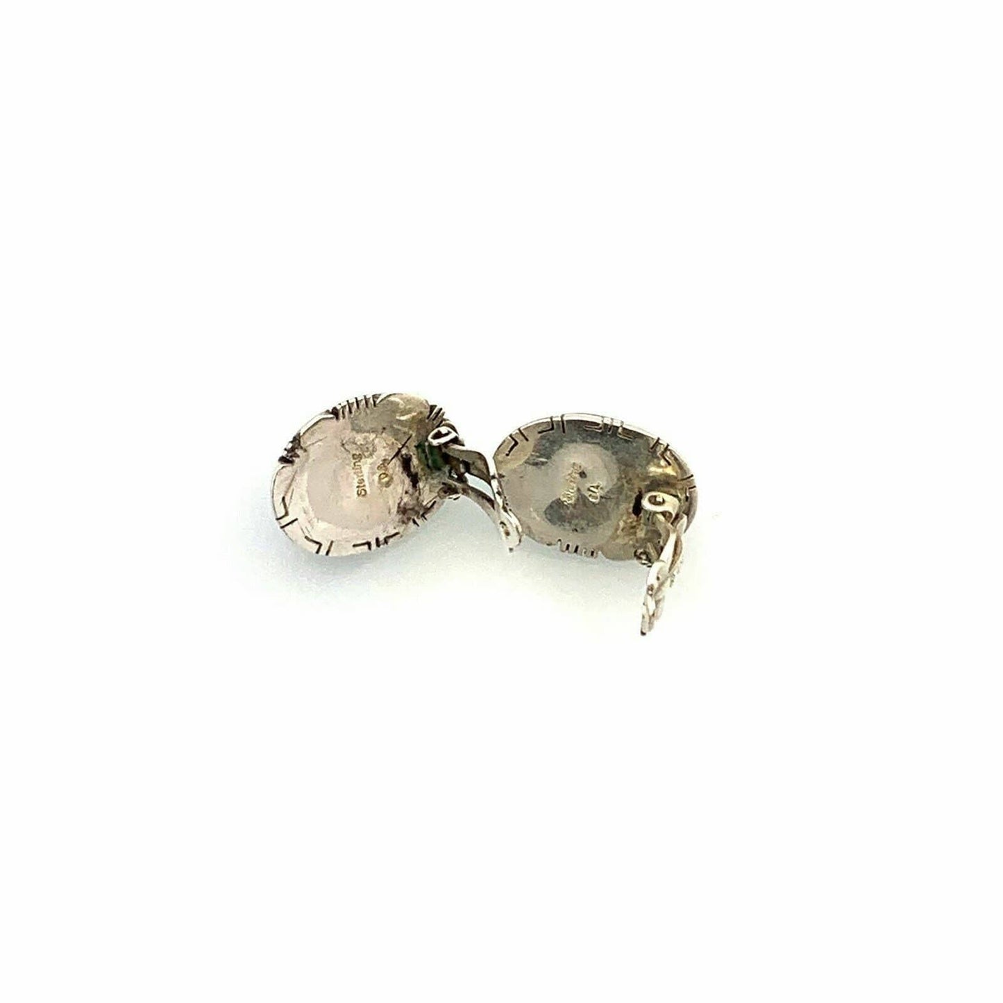 Vintage Elegant Native Navajo Oscar Alexius Womens Sterling Silver Purple Charoite Clip On Earrings