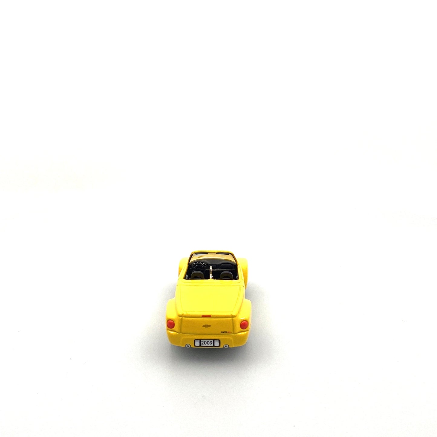 Hallmark Keepsake Christmas Tree Ornament 2004 Chevrolet SSR all-American Truck