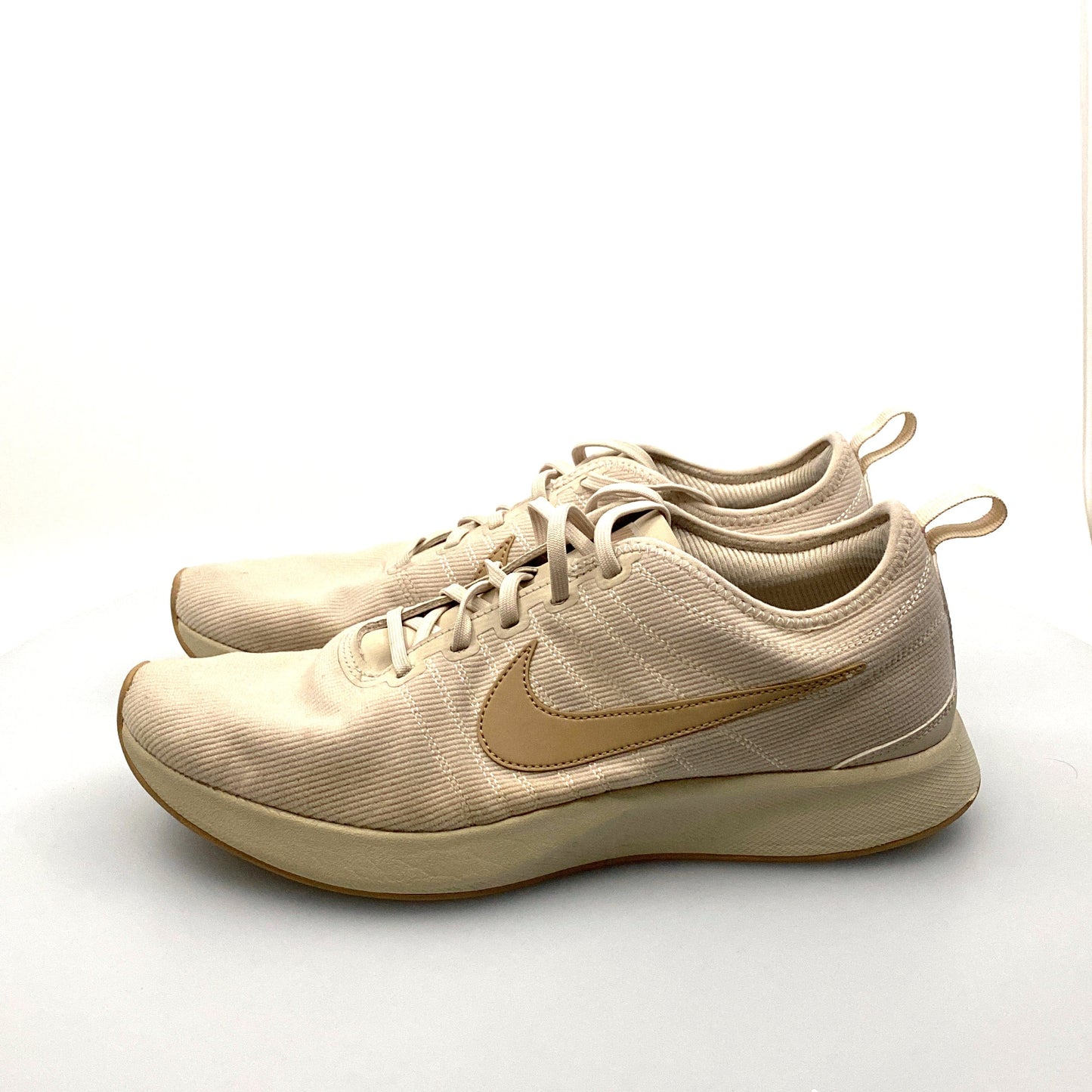 Nike Womens Size 9.5 Beige Dualtone Racer Desert Sand Running Shoes