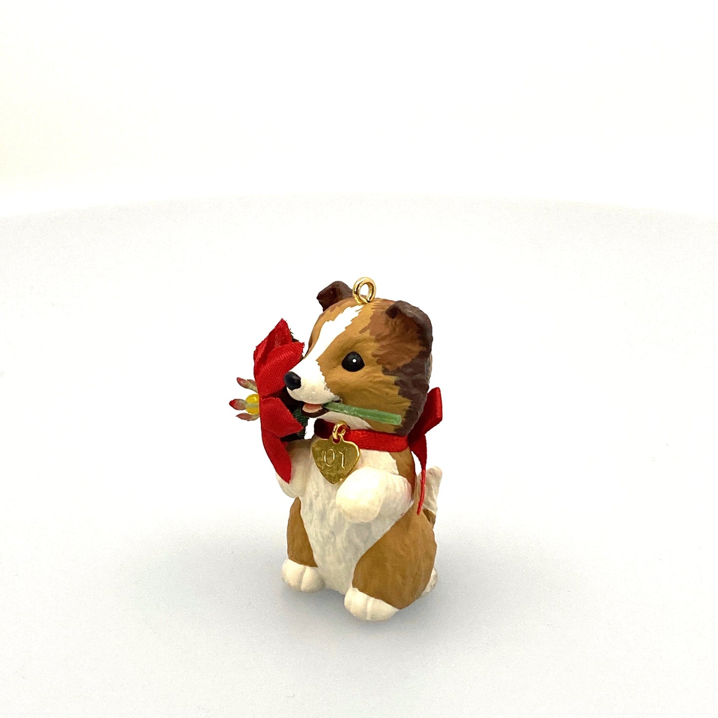 Hallmark Keepsake Christmas Tree Holiday Ornament Puppy Love 2001