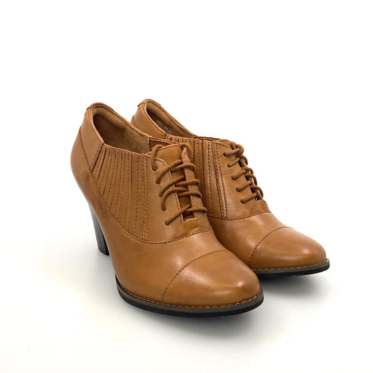Indigo by Clarks Womens “Heather Merlin” Size 6M Beige Brown Leather Ankle Booties Lace Up