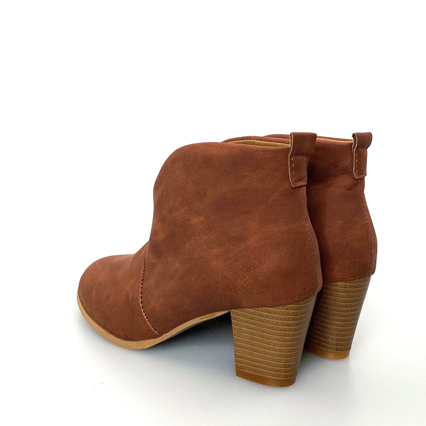 Womens Pull On Size 8.5 Orange Brown Ankle Boot Bootie V-Cut Vamp