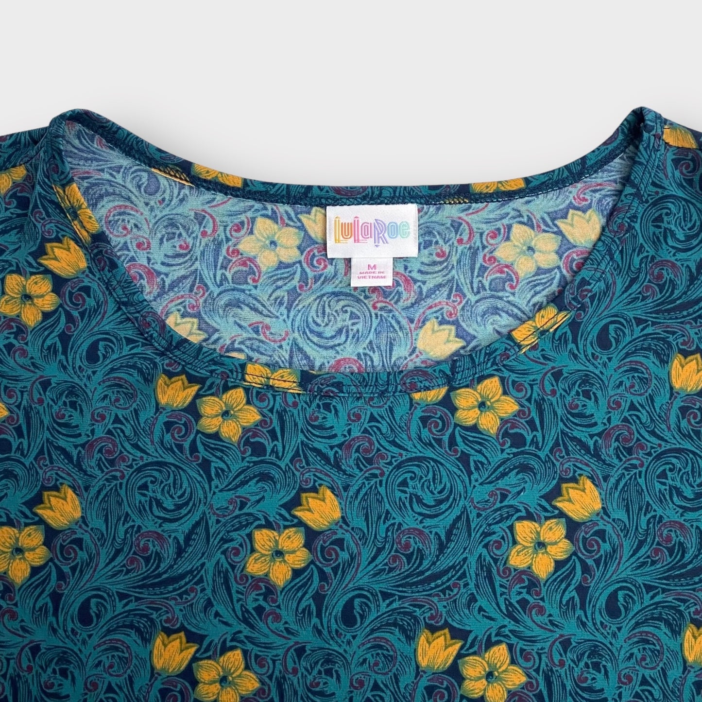 LuLaRoe S/s Irma Tunic | M (10-12) | Green/Blue/Yellow Floral | NWT