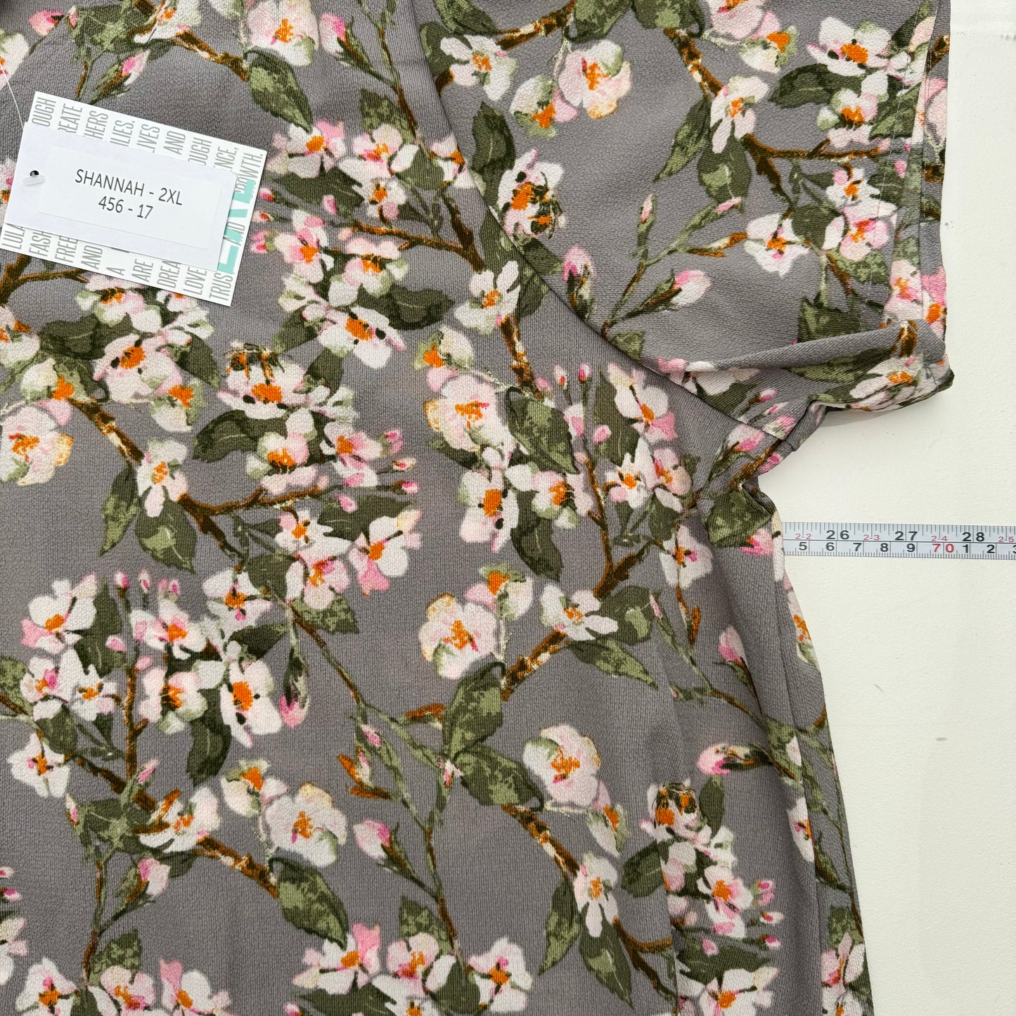 LuLaRoe Vault | SHANNAH V-Neck Button Down Shirt | 2XL | Gray | Floral | NWT