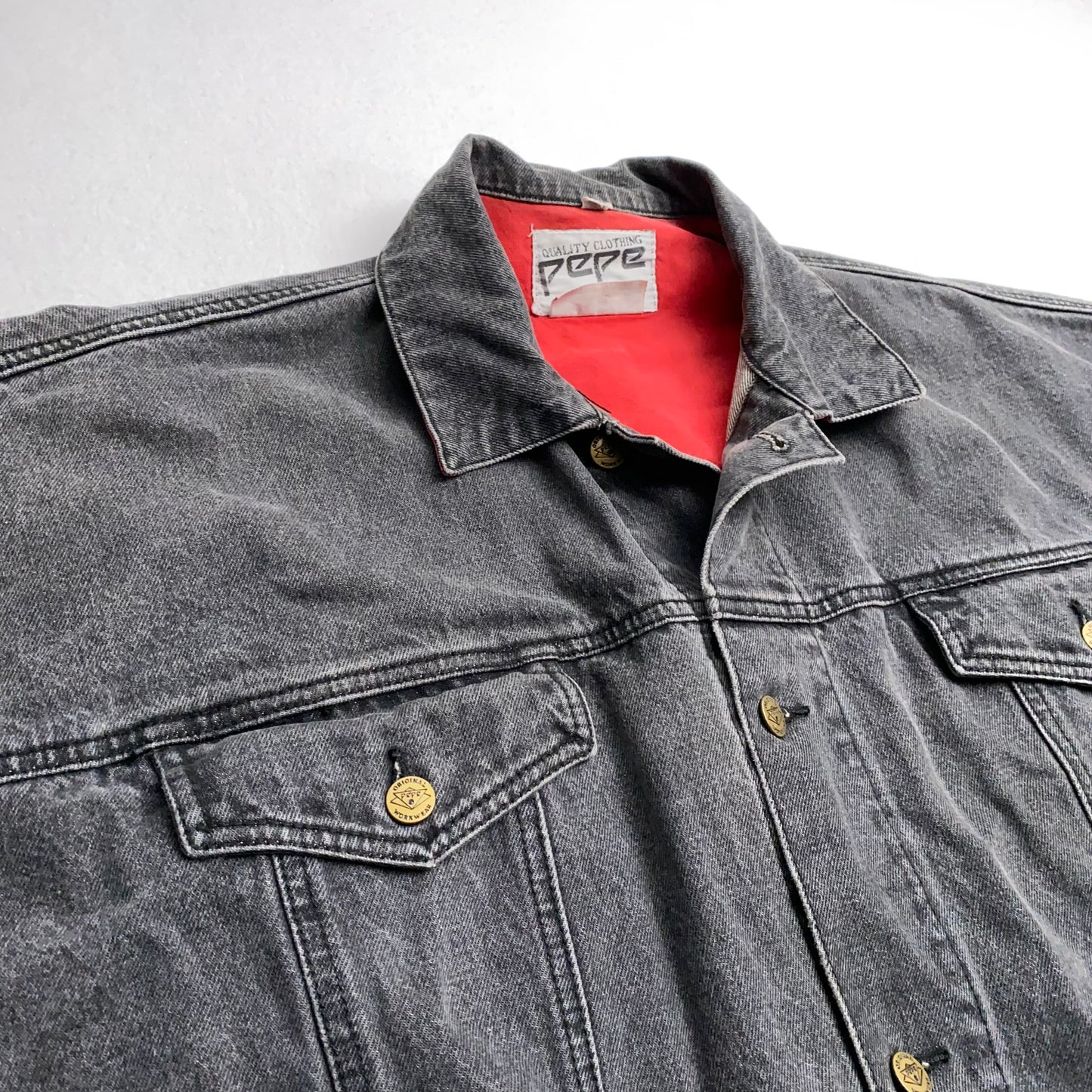 Pepe Jeans Vintage Denim Jacket - Washed Black with Red Lining - Perfect for Men - Available in Free Size