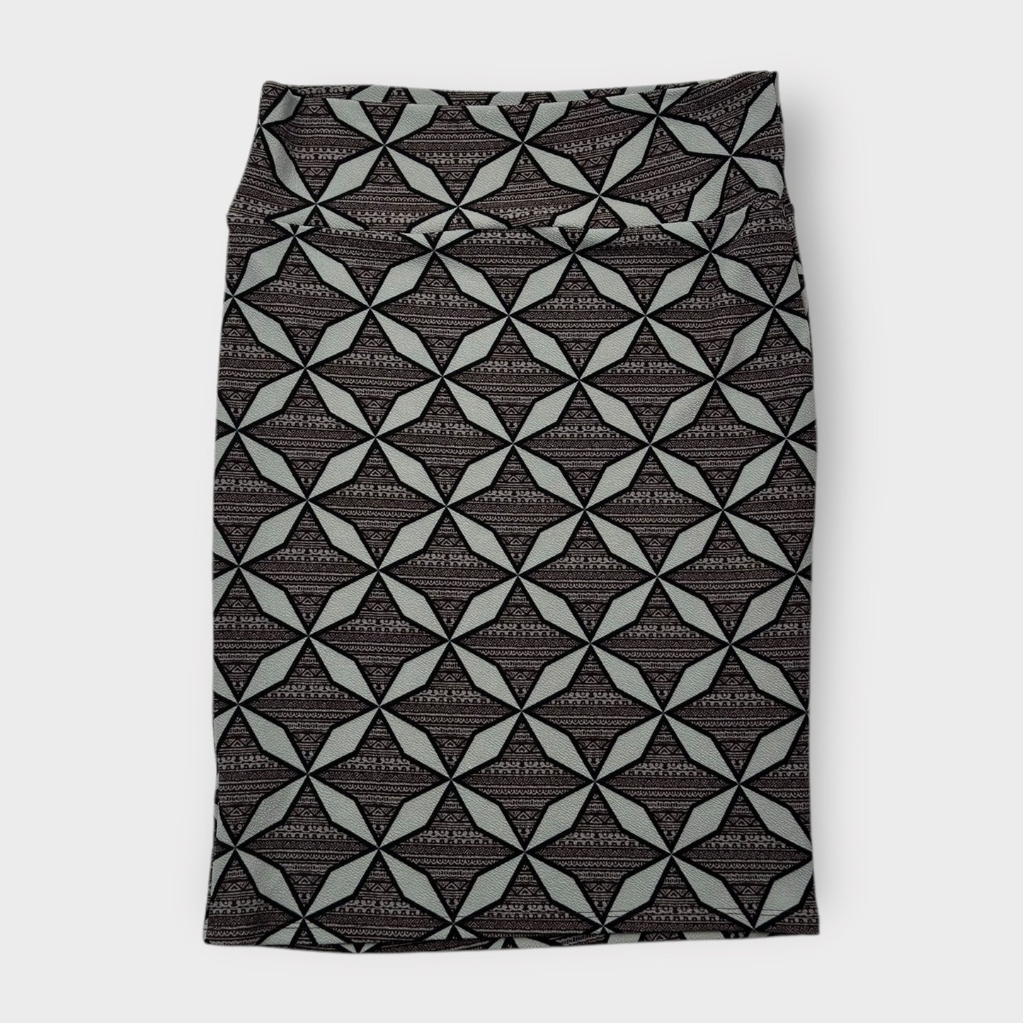 LuLaRoe Cassie Pencil Skirt - Gray Diamond Pattern - Size L (14-16) - NWT