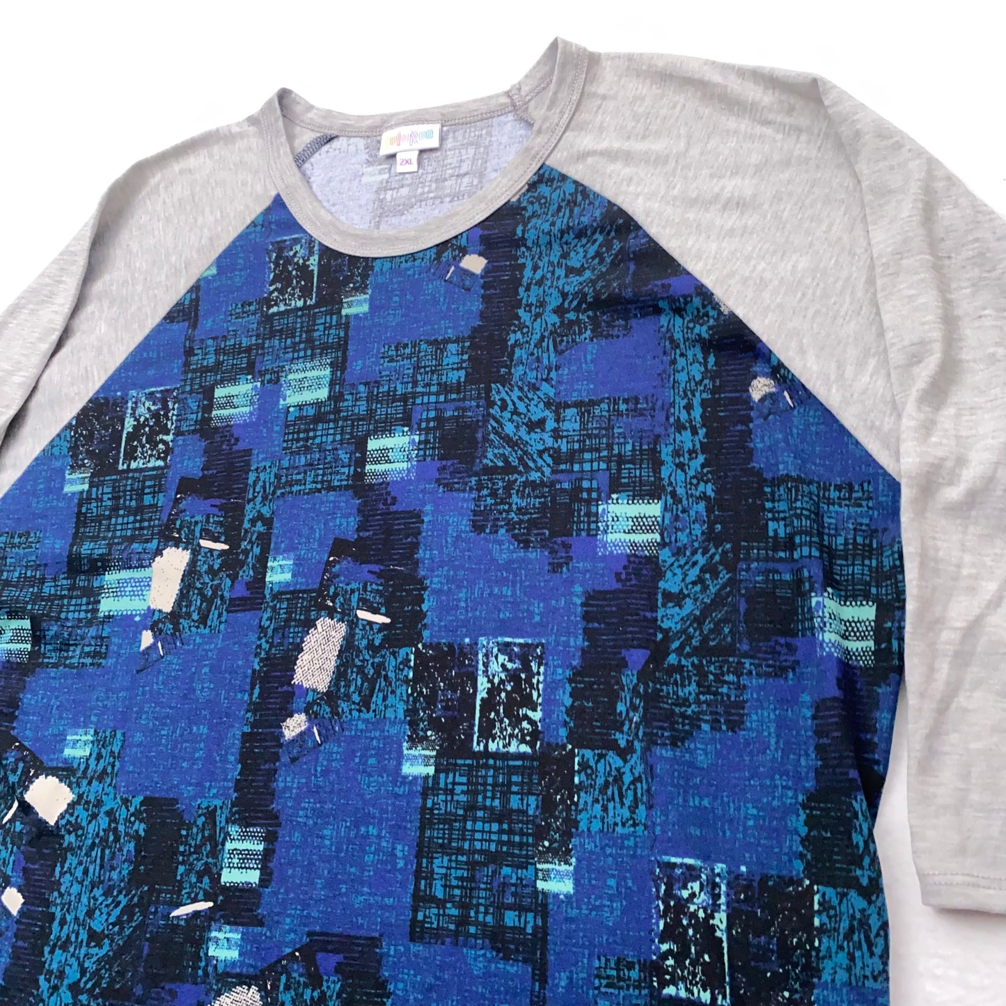 LuLaRoe Randy Baseball Tee 2XL (20-22) - Blue Abstract Geometric Print with Heather Gray Sleeves - Soft Stretch Fabric