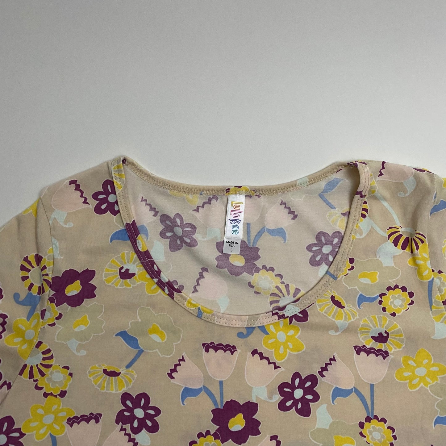 LuLaRoe Perfect T Swing Top | S (8-14) | Buttermilk Floral | NWT