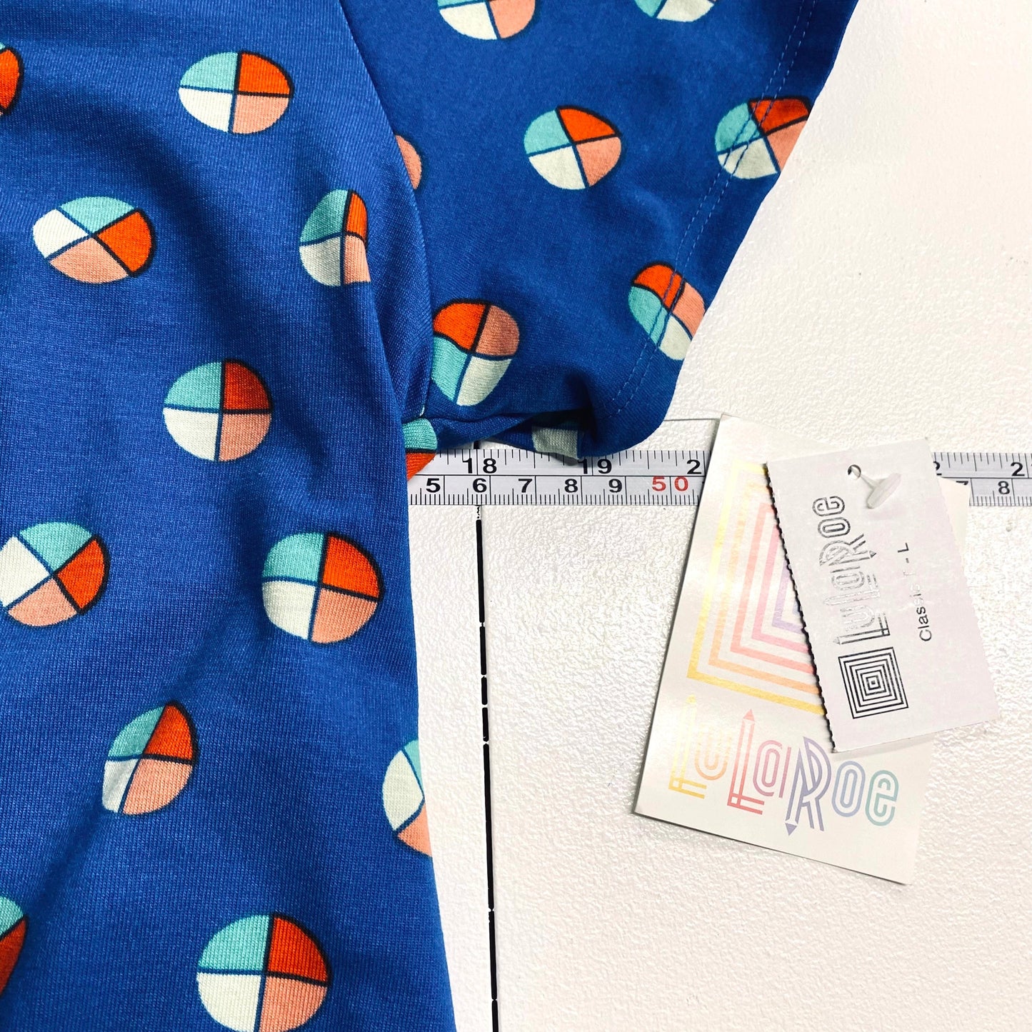 LuLaRoe Womens L Bright Blue Pie Chart Pattern Classic T S/s Top NWT