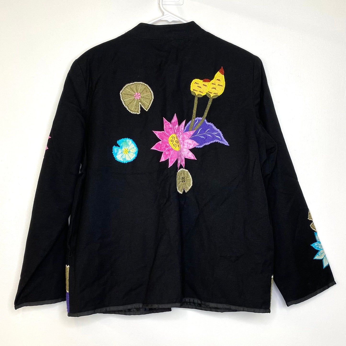 Eye-Catching Indigo Moon Womens Embroidered & Embellished Button-Up Jacket Size Medium Floral Black