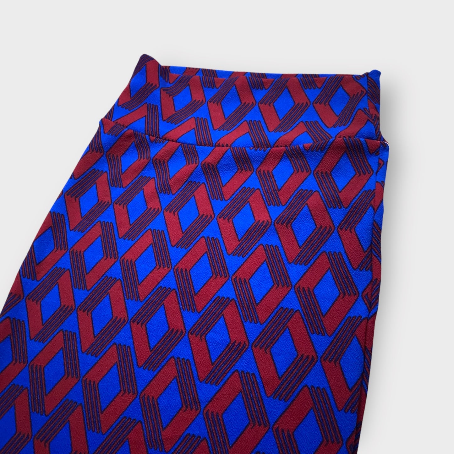 LuLaRoe Cassie Pencil Skirt - Blue/Red Geometric Diamonds - Women's XS (0-2) - NWT