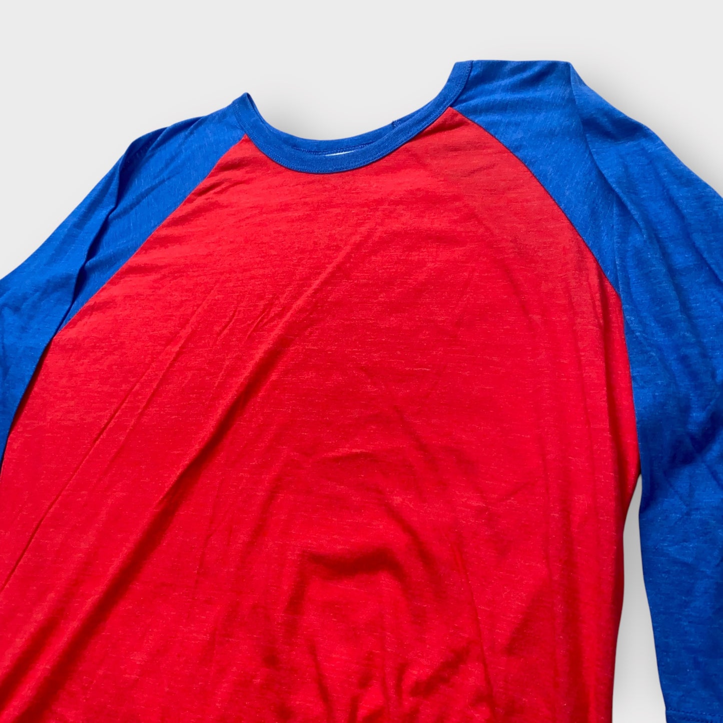 LuLaRoe Randy Tee 2XL (20-22) - Red and Blue Heathered Raglan - Soft Stretch Polyester Rayon Blend