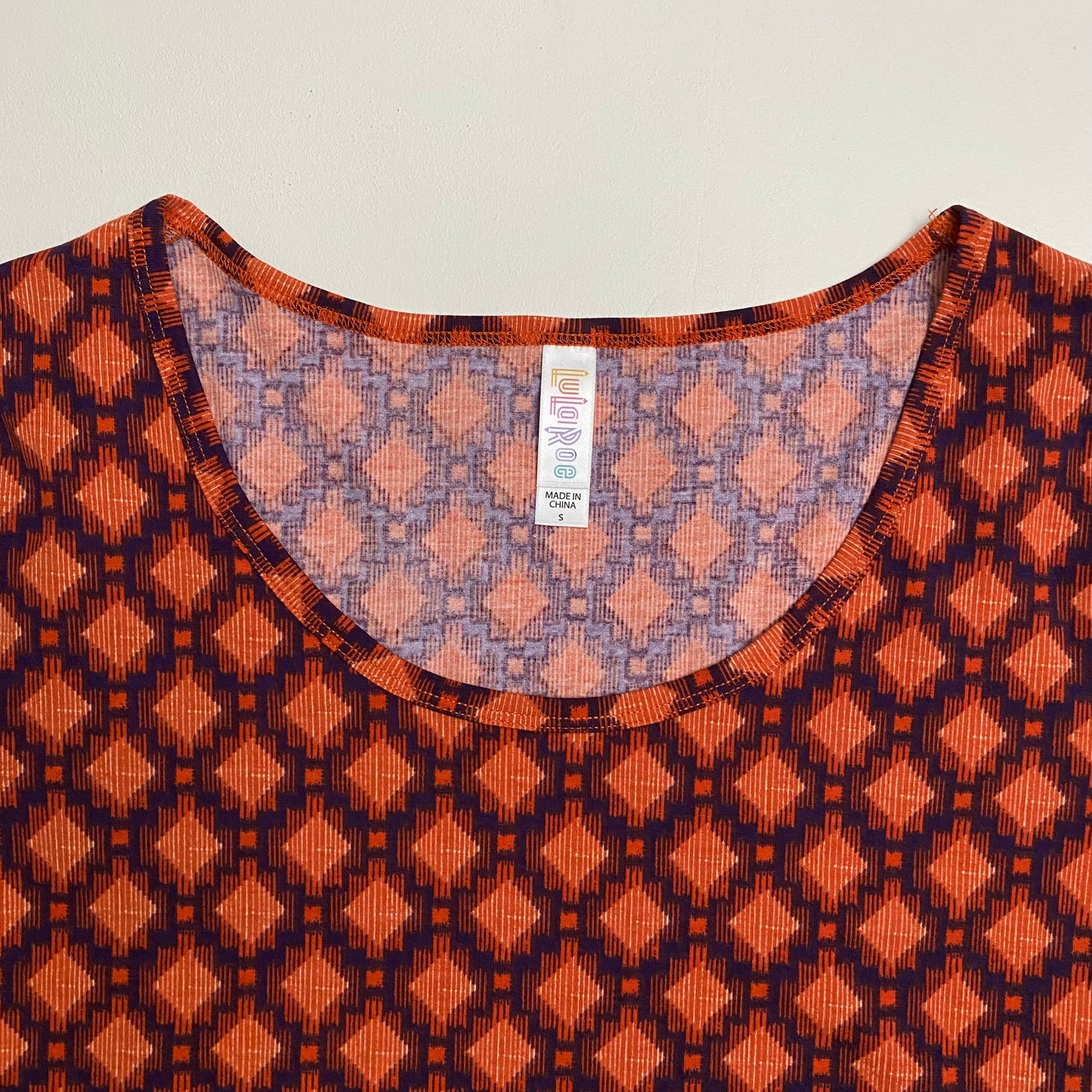 LuLaRoe Classic T | S (6-8) | Orange/Black Geometric | NWT