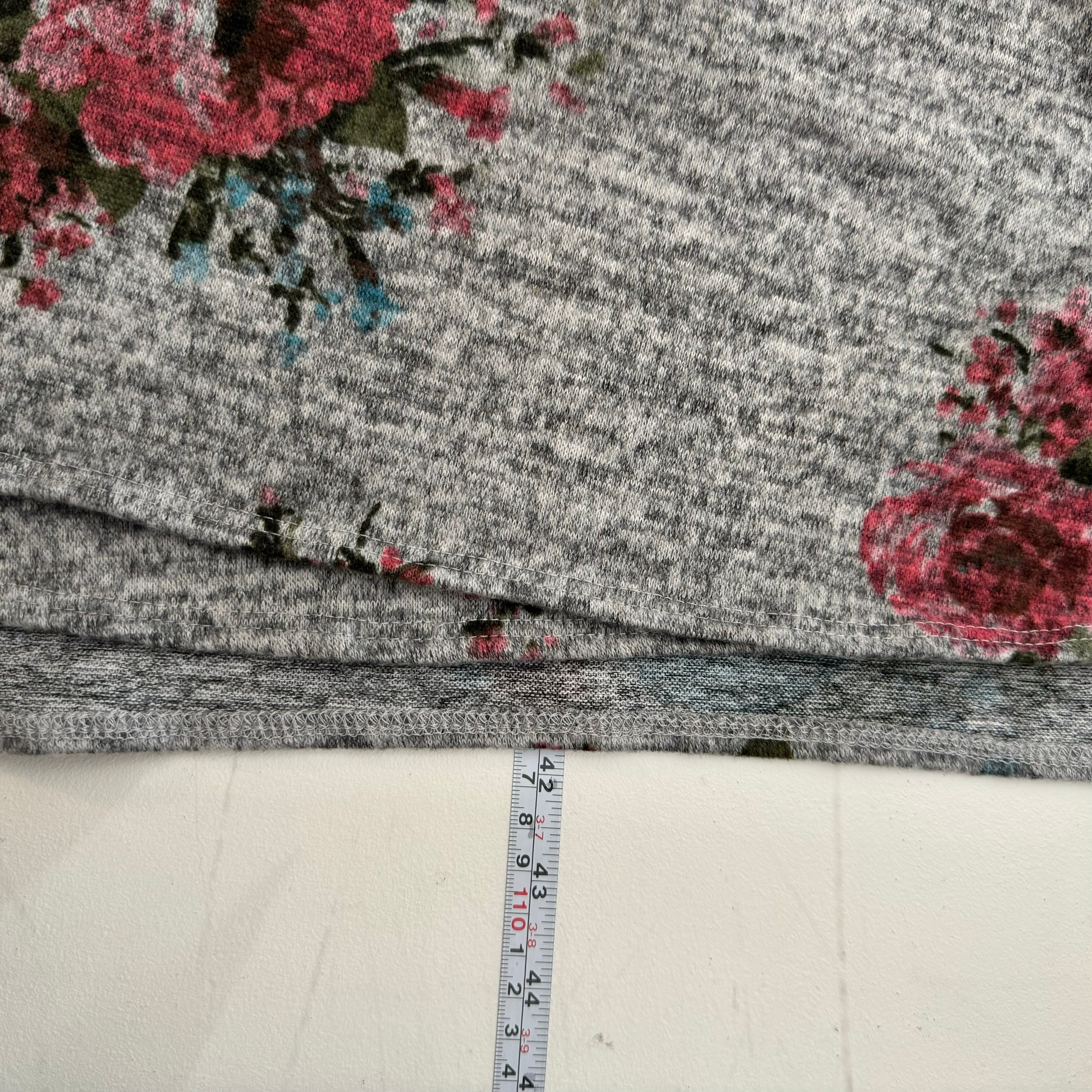 LulaRoe Heathered Gray hotsell Sweater Sarah