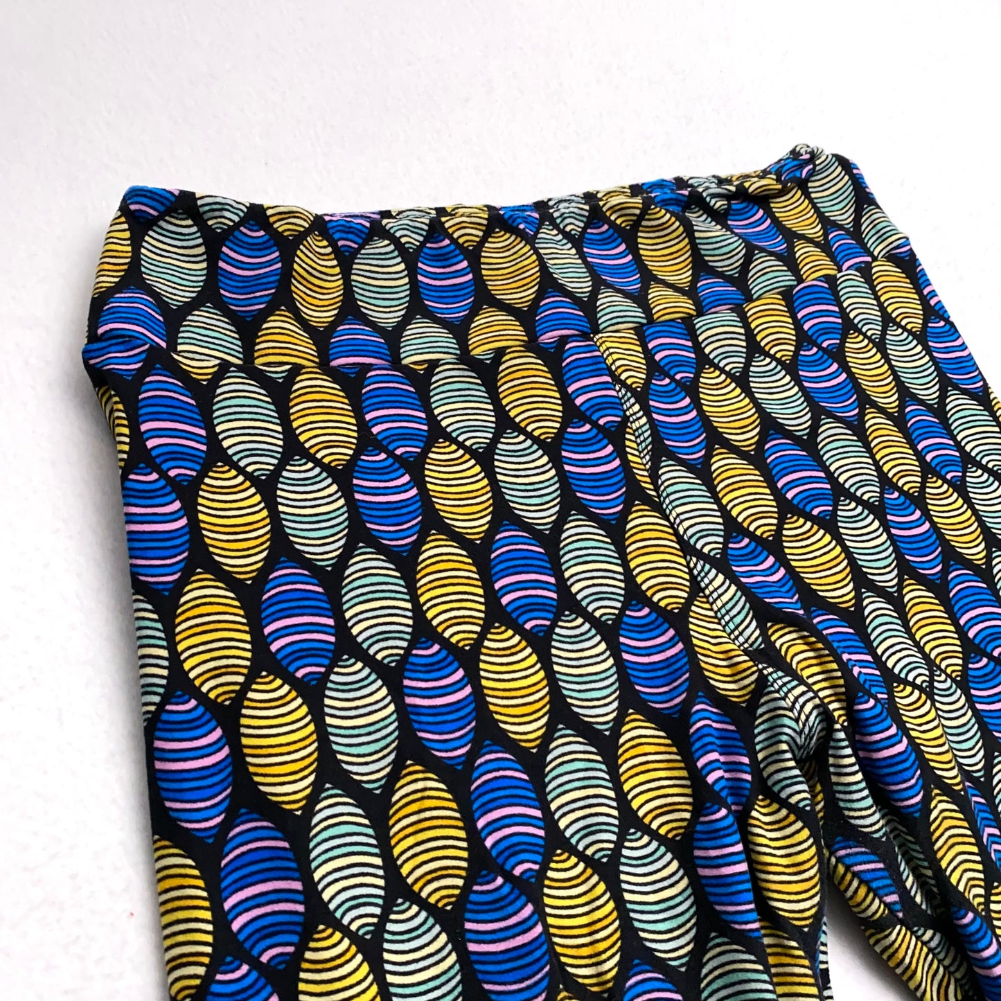 LuLaRoe Leggings | TC (12-18) | Black/Yellow/Blue/Multicolor Abstract Print | New