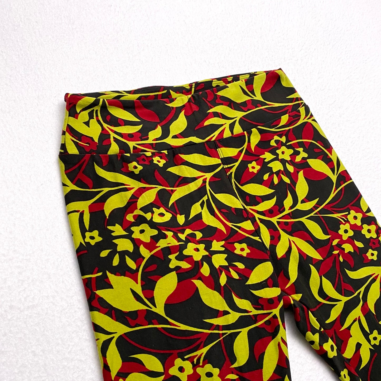 LuLaRoe Womens Leggings | One Size (0-10) | Red & Yellow Floral Print | Soft Stretch Knit | New