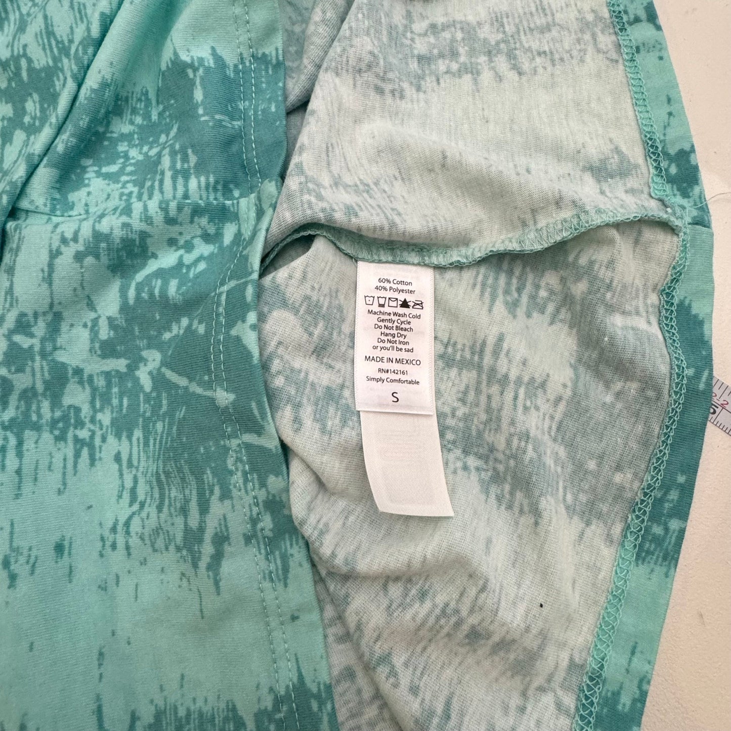 LuLaRoe | Liv T | S (6-8) | Green/white | ‘NOT FOR EVERYBODY’ | Acid Washed | NWT