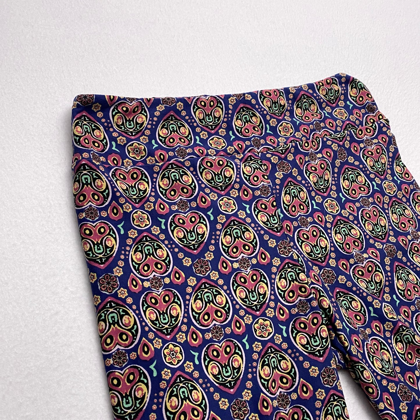 LuLaRoe Womens Leggings | TC (12-18) | Multicolor Ornamental Heart Pattern | Soft Stretch | New