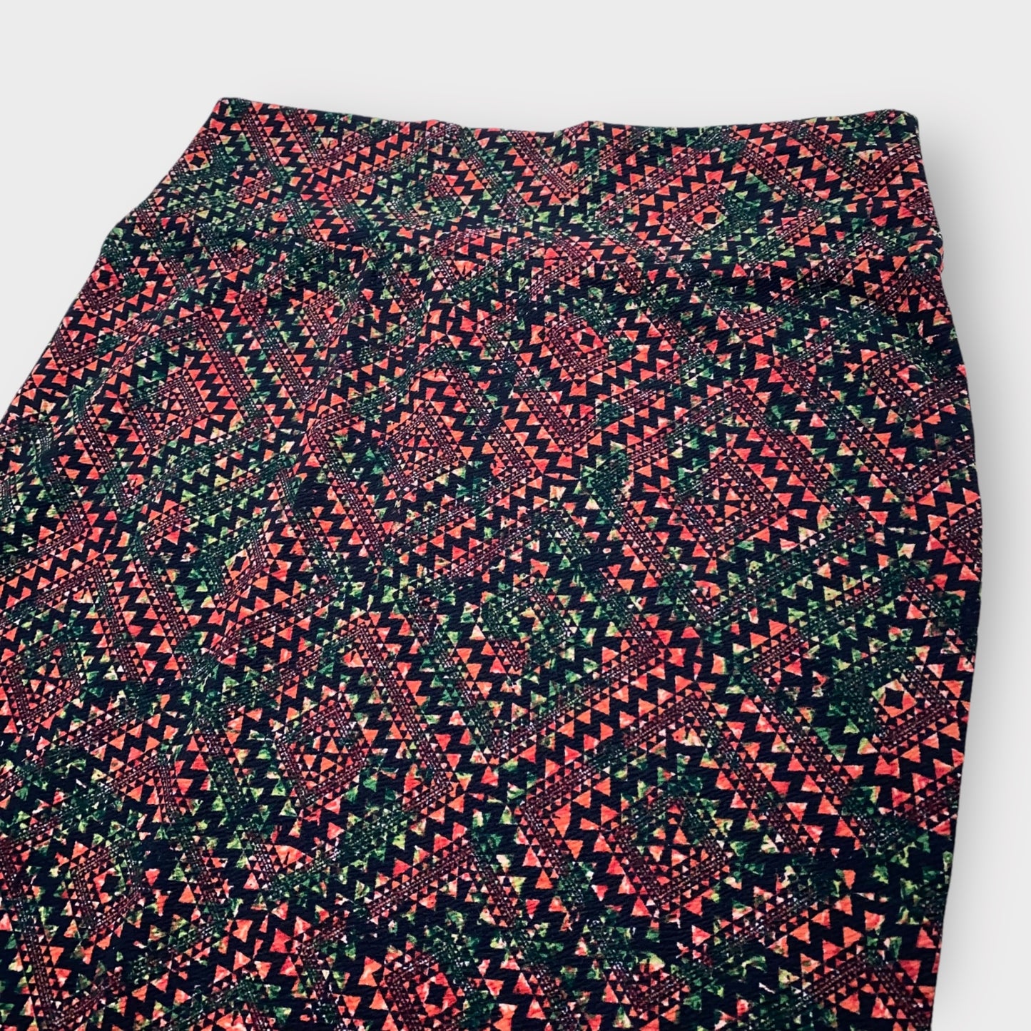 LuLaRoe Cassie Pencil Skirt - Black/Red/Green Geometric Mosaic - Women's 2XL (20-22) - NWT