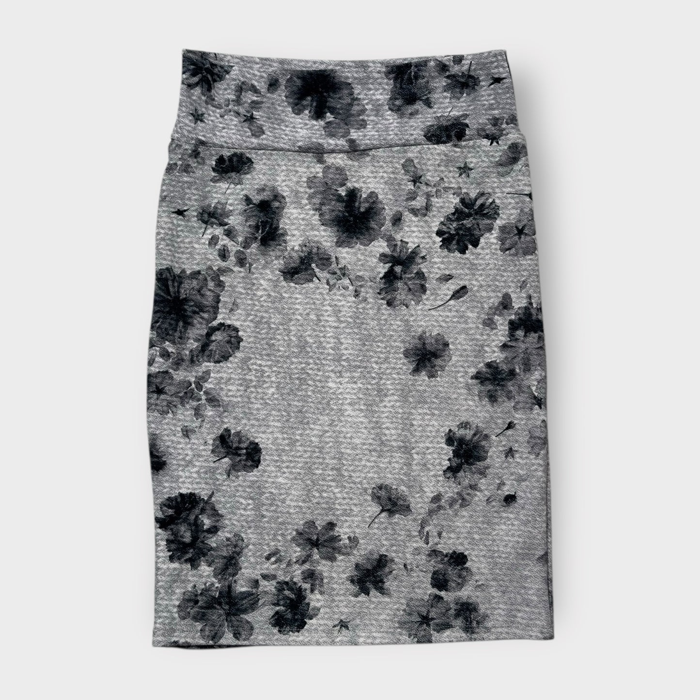 LuLaRoe Cassie Pencil Skirt - Gray Floral Pattern - Size M (8-10) - NWT