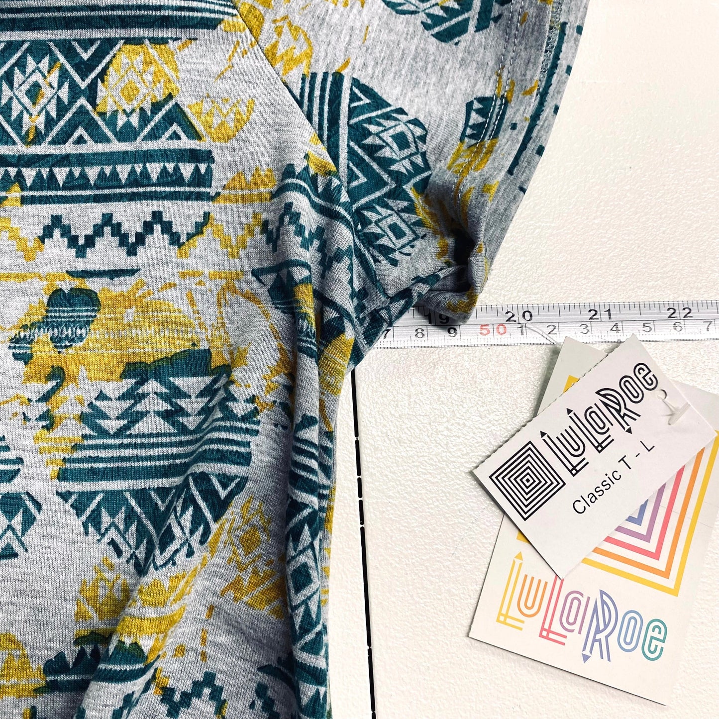 LuLaRoe Womens L Gray/Green/Yellow Aztec Classic T S/s Top NWT