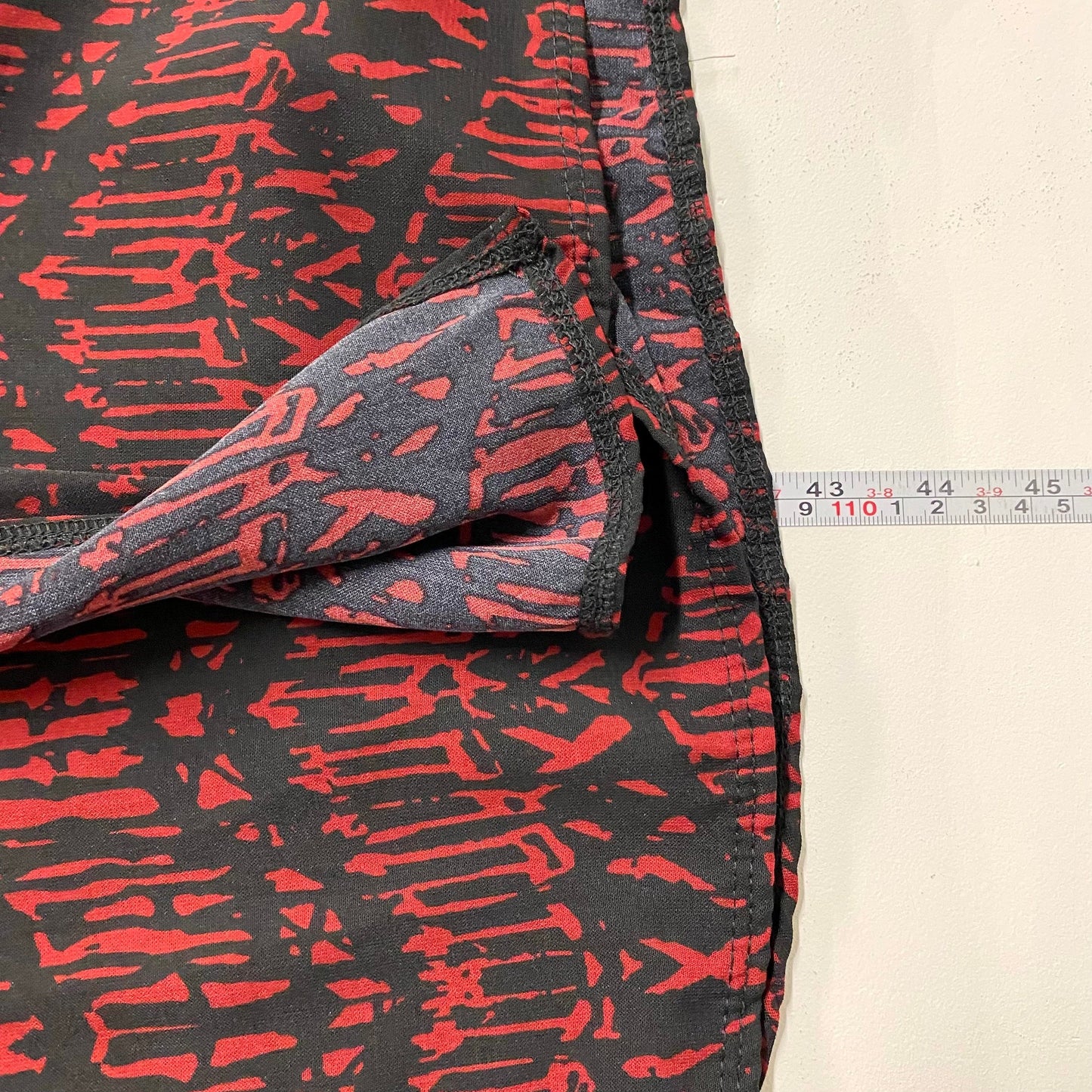 LuLaRoe Womens Size XS Red/Black Abstract Pattern Joy Geometric Duster Vest Sleeveless NWT