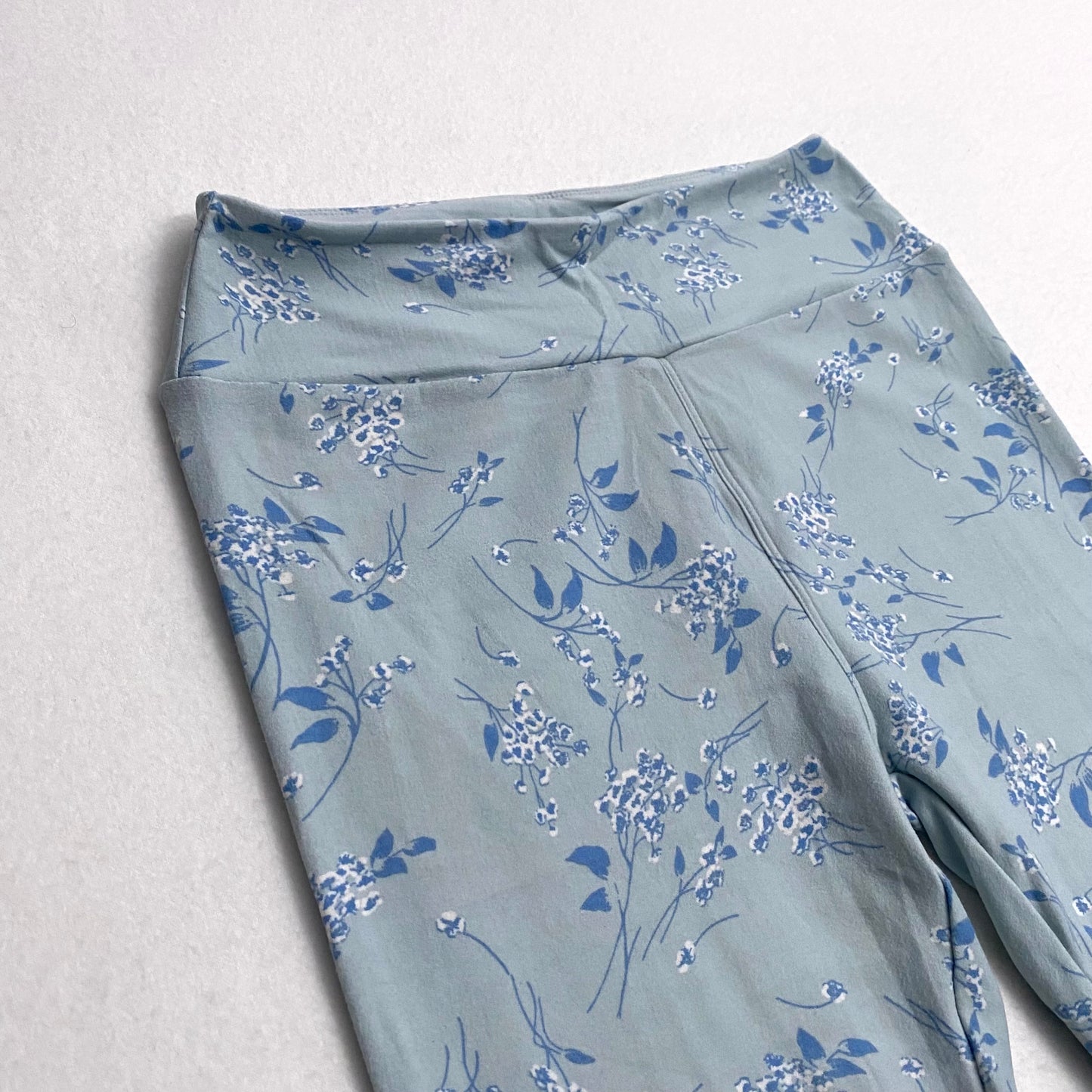 LuLaRoe Leggings | OS (2-10) | Light Blue w/Botanical Pattern | Buttery Soft | New