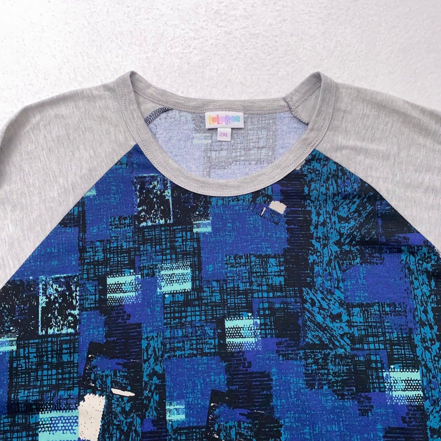 LuLaRoe Randy Baseball Tee 2XL (20-22) - Blue Abstract Geometric Print with Heather Gray Sleeves - Soft Stretch Fabric