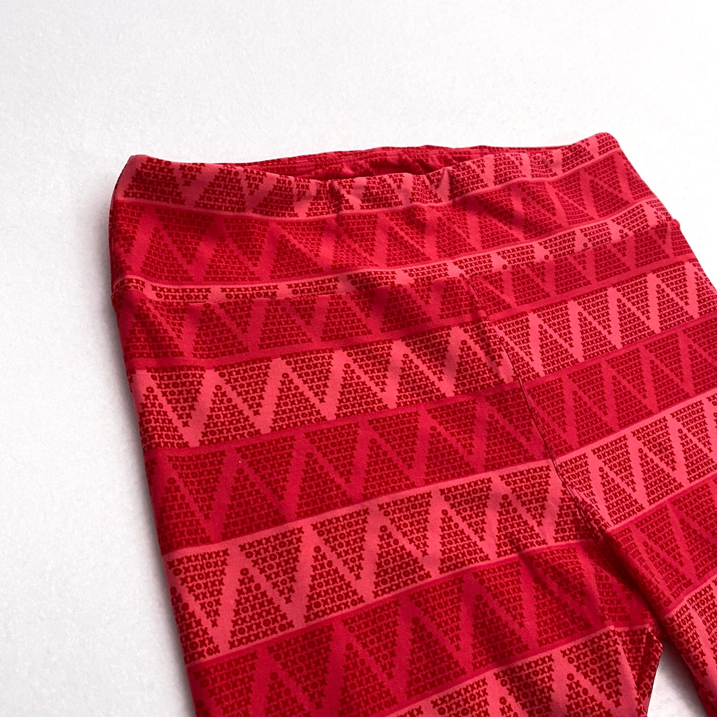 LuLaRoe Print Leggings | TC (12-18) | Red/Red X’s and O’s Triangles | New