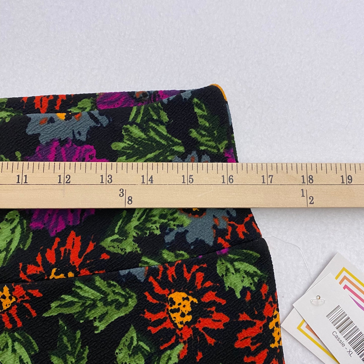 LuLaRoe Cassie Pencil Skirt | XL (18-20) | Black/Multicolor Floral | NWT