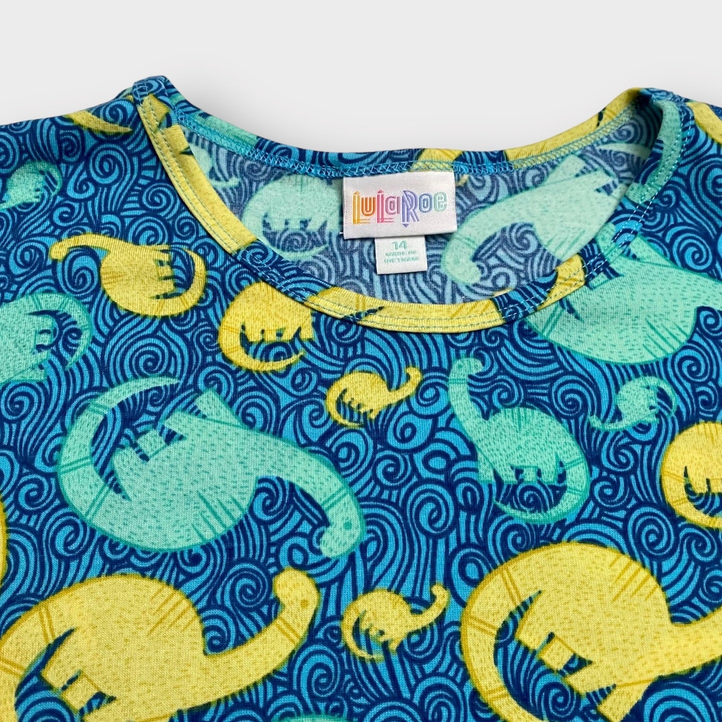 Lularoe Gracie Top | 14 (14-16) | Blue/Yellow Dinosaurs | NWT