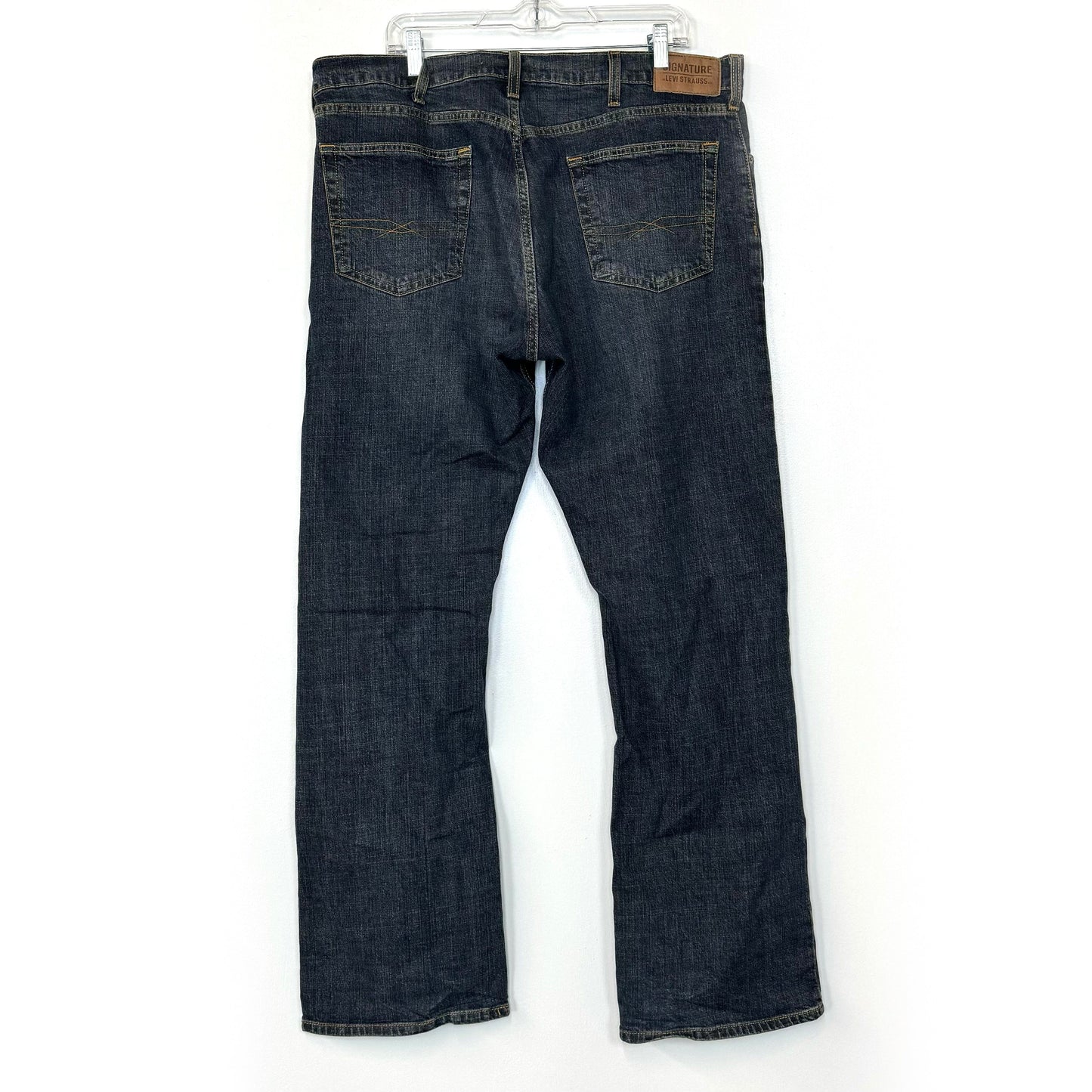 Levi Strauss Signature | Mens Bootcut Denim Jeans | Color: Blue | Size: 38/32