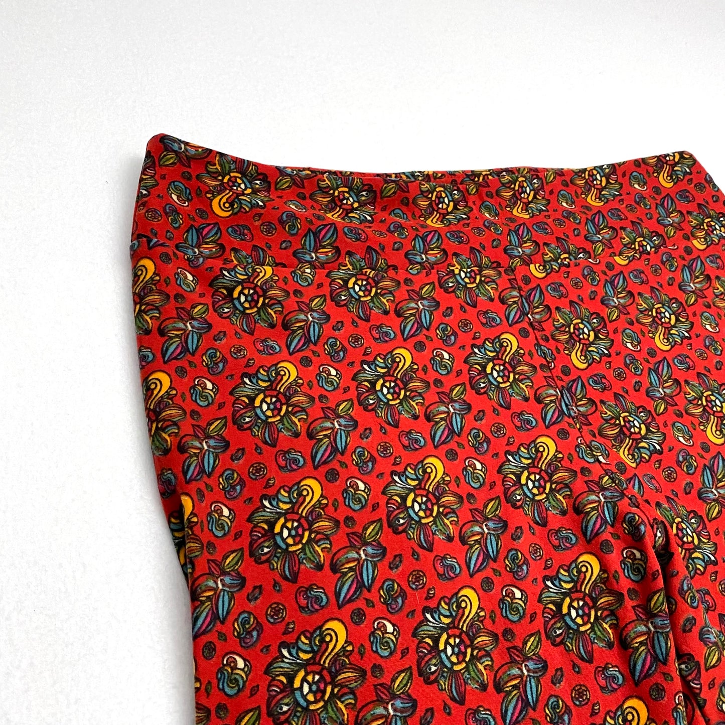 LuLaRoe Print Leggings | TC (12-18) | Red/Multicolor Tribal Floral Pattern | New