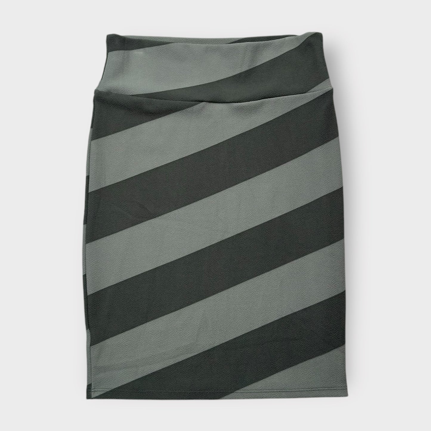 LuLaRoe Cassie Pencil Skirt - Gray Striped Pattern - Size M (8-10) - NWT