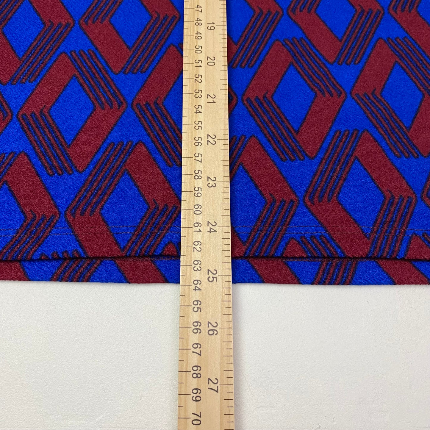 LuLaRoe Cassie Pencil Skirt | XL (18-20) | Blue/Red Geometric | NWT