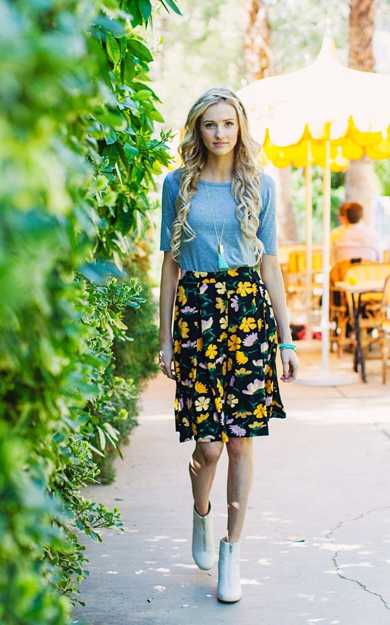 Bright LuLaRoe Size XS Floral on Deep Blue Madison Skirt w/Pockets! NWT*