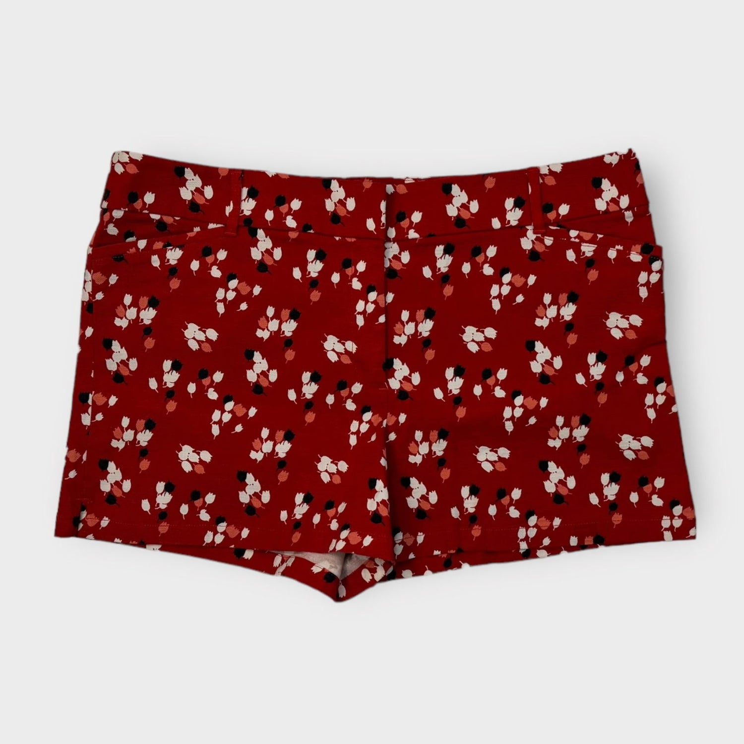Stylish Women’s Shorts for Comfort and Versatility