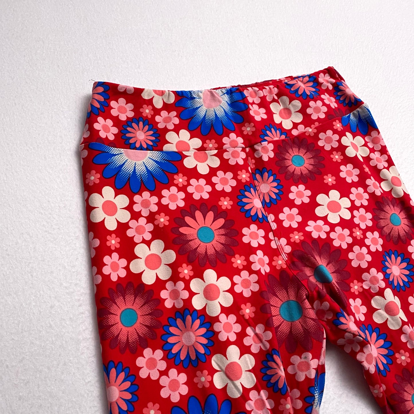 LuLaRoe Leggings | TC (12-18) | Red/Multicolor Retro Floral | Buttery Soft | New