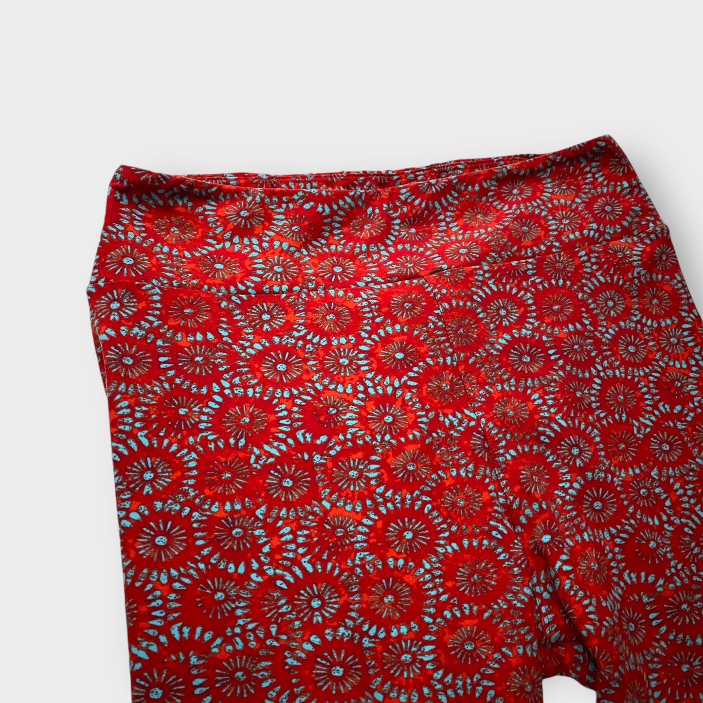 LuLaRoe Stretch Leggings | Tall & Curvy (12-18) | Red Floral Print | Cozy Everyday Wear | New