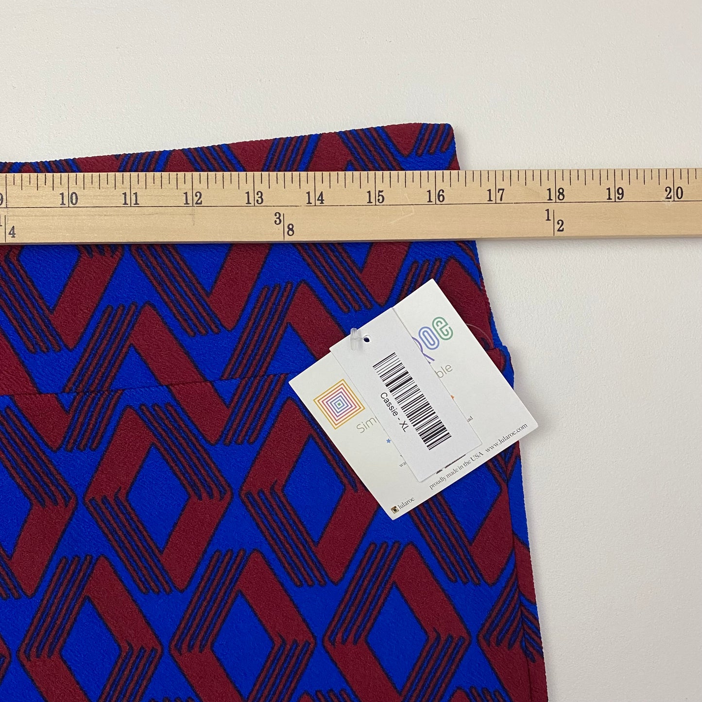 LuLaRoe Cassie Pencil Skirt | XL (18-20) | Blue/Red Geometric | NWT