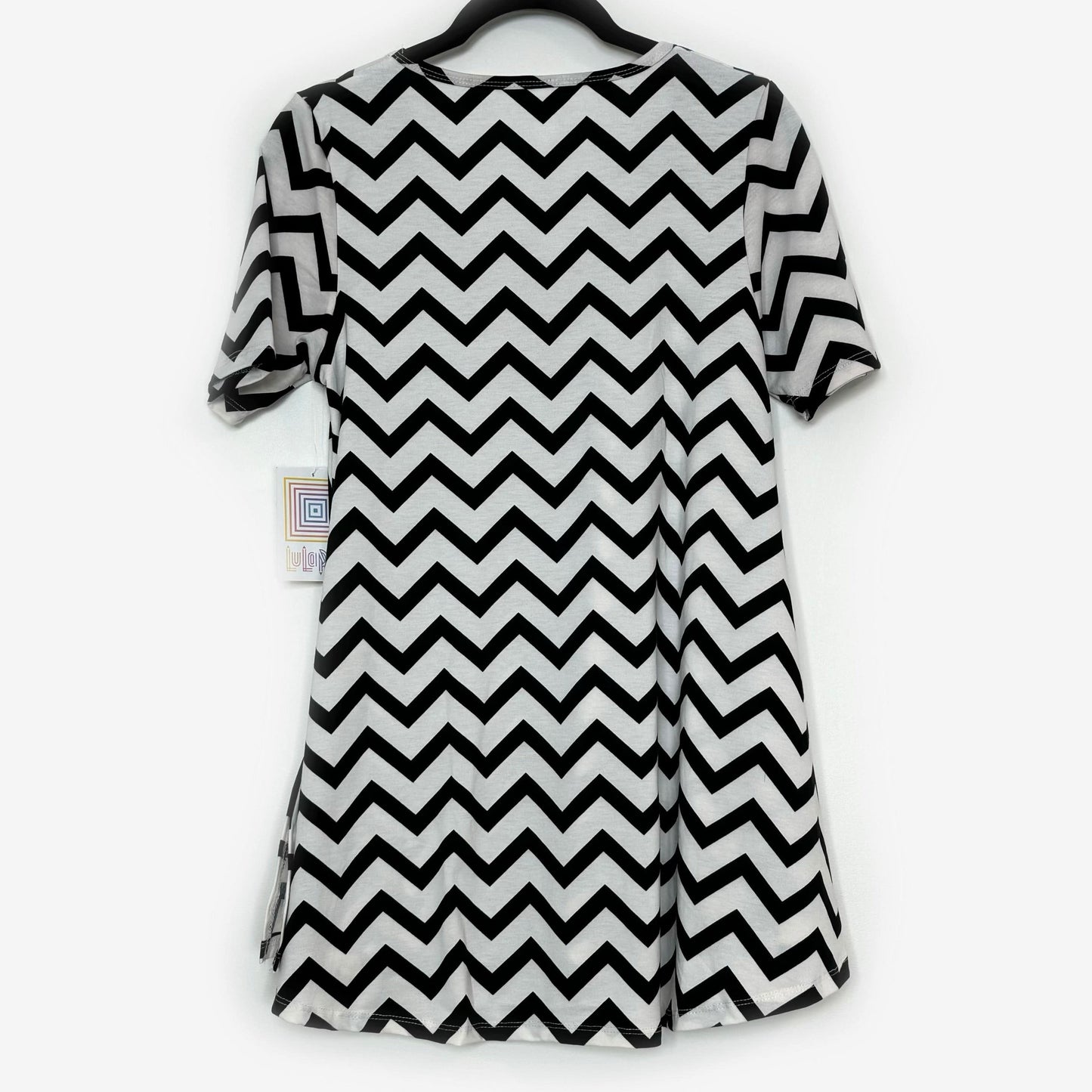 LuLaRoe Vault | Perfect T Swing Top | Size: XXS (0-6) | Color: White/Black | Zig-Zag | NWT