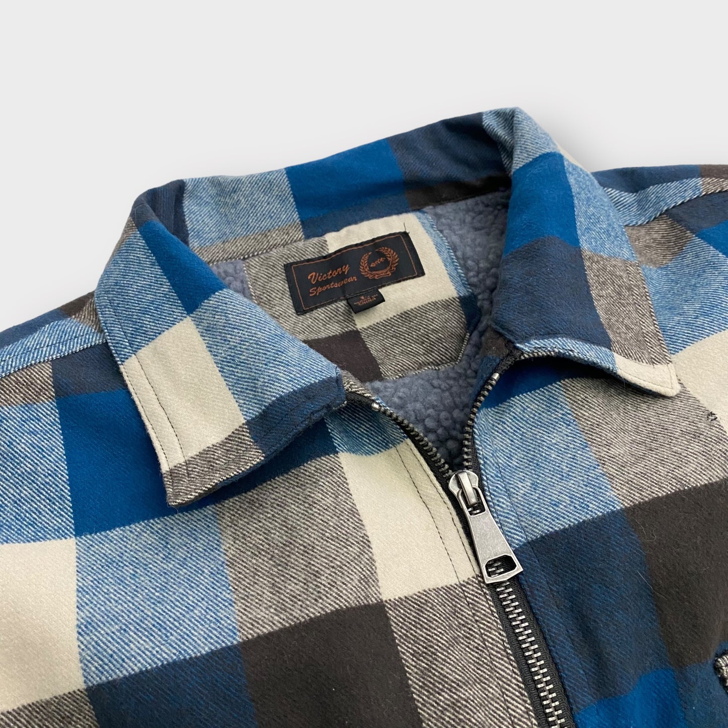 Victory Sportswear Mens Fleece Shacket | L | Blue/Black/White Plaid | NWT