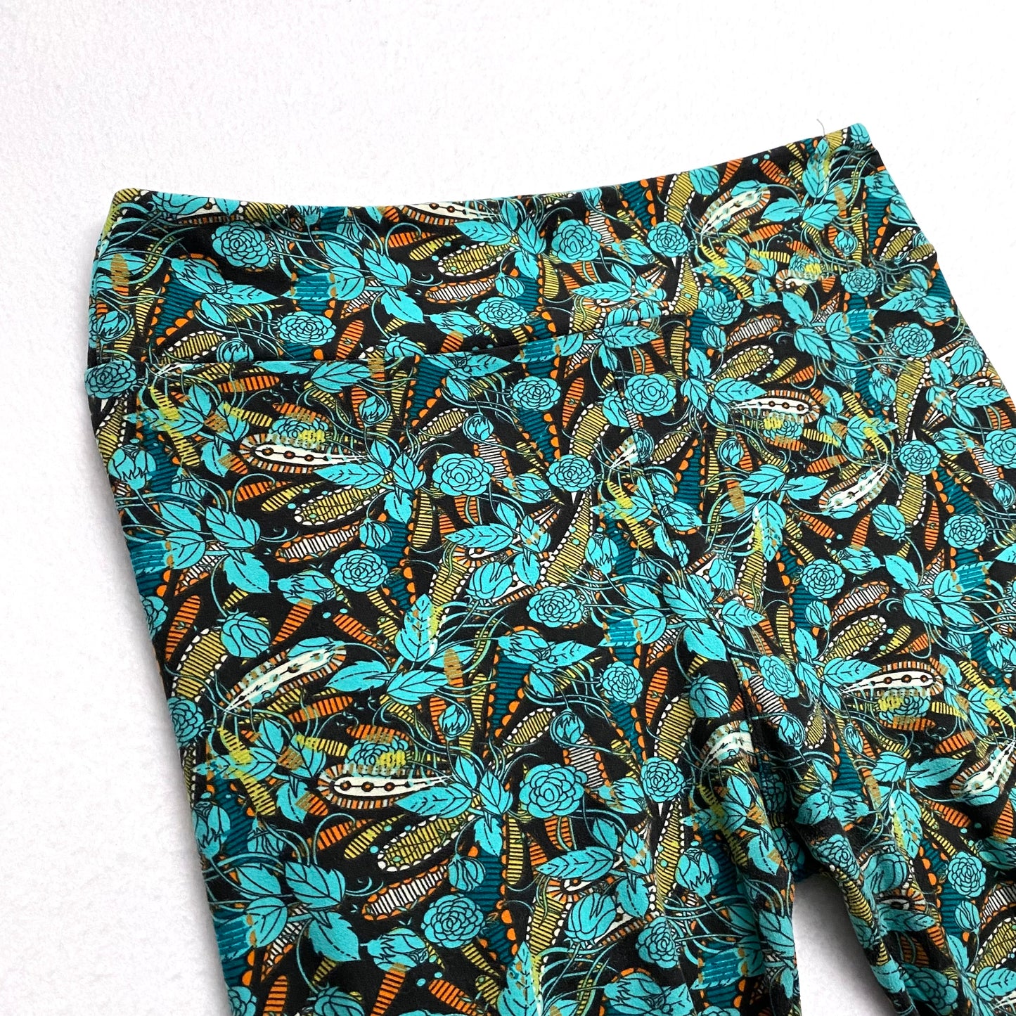 LuLaRoe Leggings | Tall & Curvy (12-18) | Black/Teal Floral Pattern | Soft Knit | New