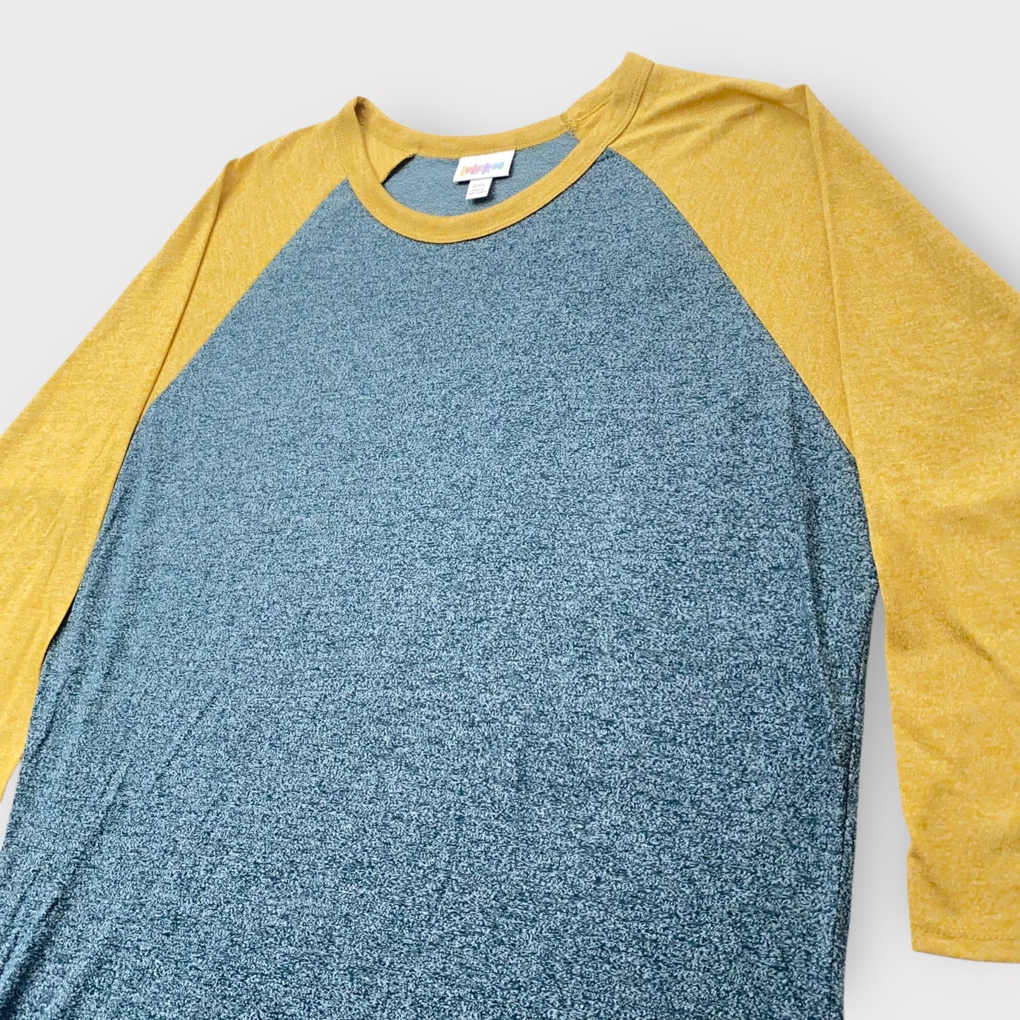 LuLaRoe Randy Baseball Tee 2XL (20-22) - Heathered Charcoal Gray with Mustard Yellow Sleeves - Soft Stretch Fabric