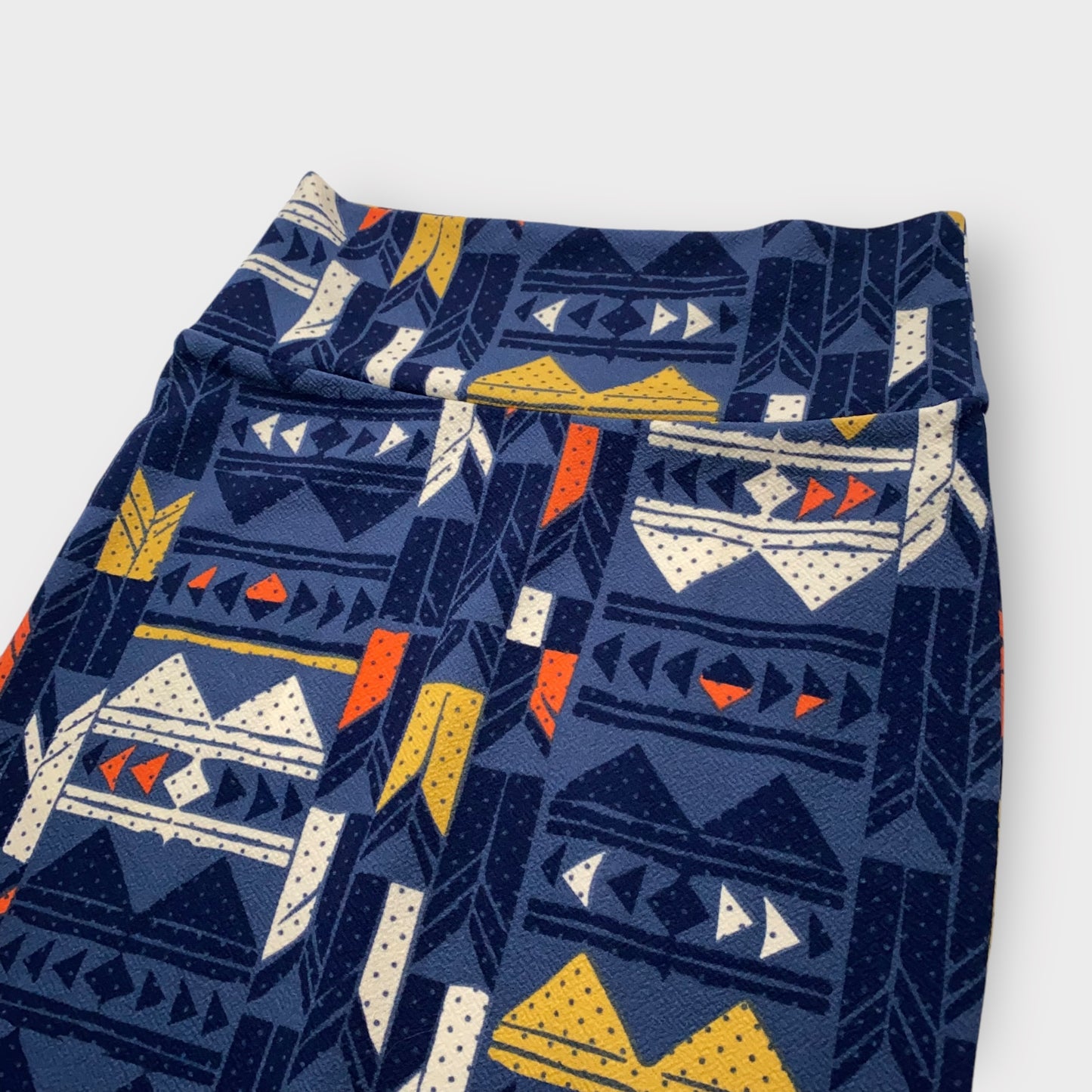 LuLaRoe Cassie Pencil Skirt - Blue Multicolor Geometric Triangles - Women's XS (0-2) - NWT