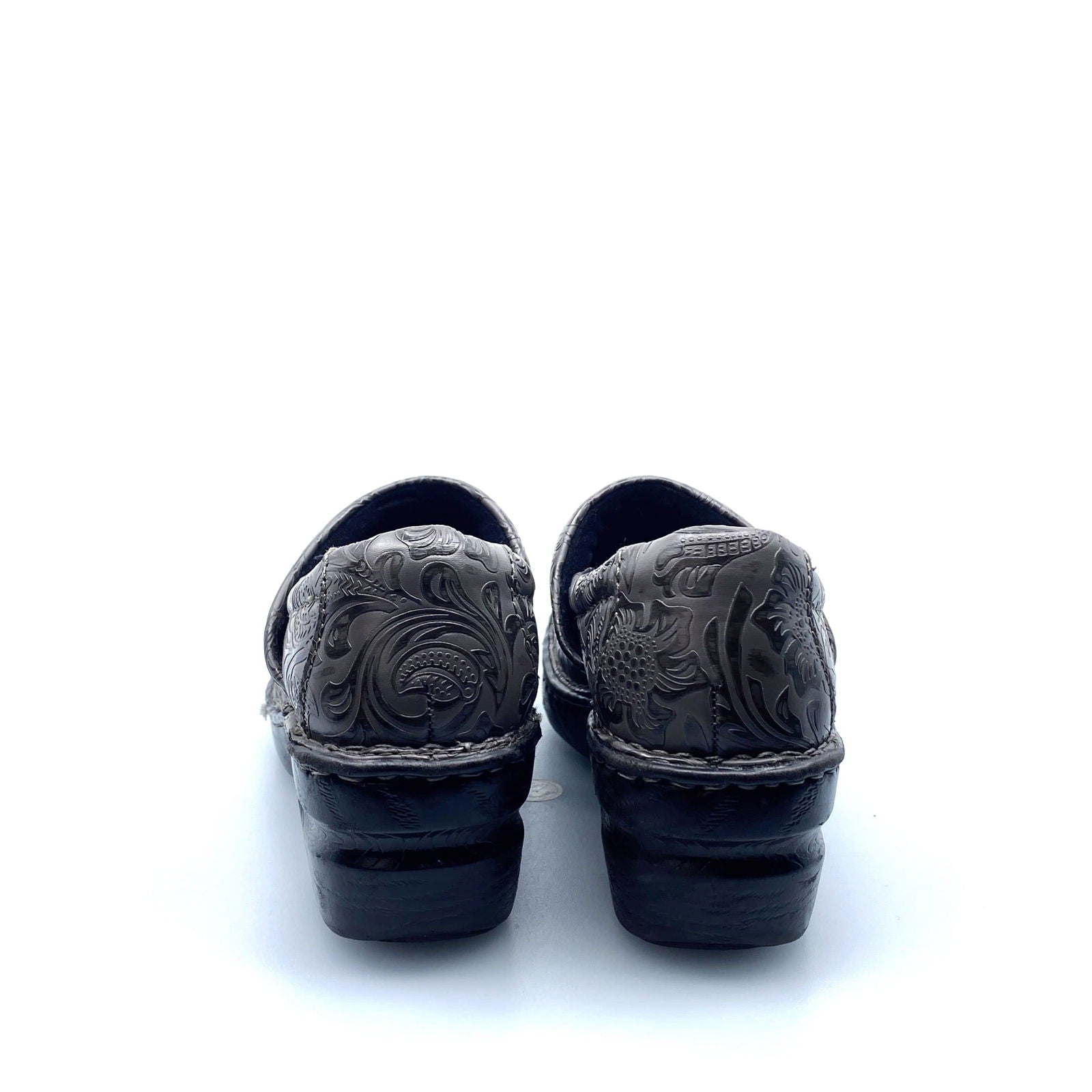 BOC Born Womens Clogs Size 7.5M Gray Embossed Vegan Leather -  | Buy at Parsimony Shoppes