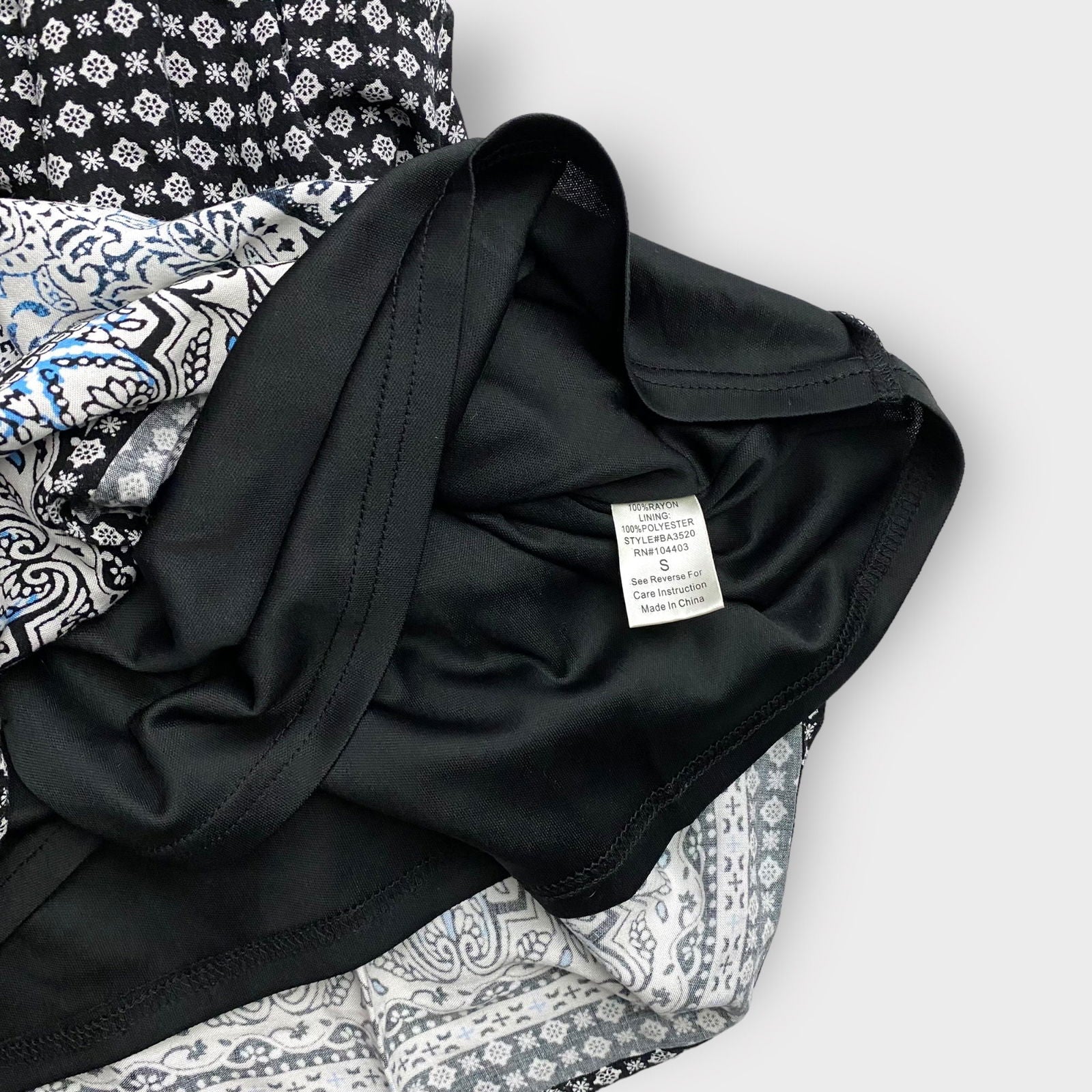 Blu Pepper Juniors Boho Paisley Dress - Small - Black/White/Blue - Excellent Used Condition Blu Pepper Juniors Boho Paisley Dress - Small - Black/White/Blue - Excellent Used Condition