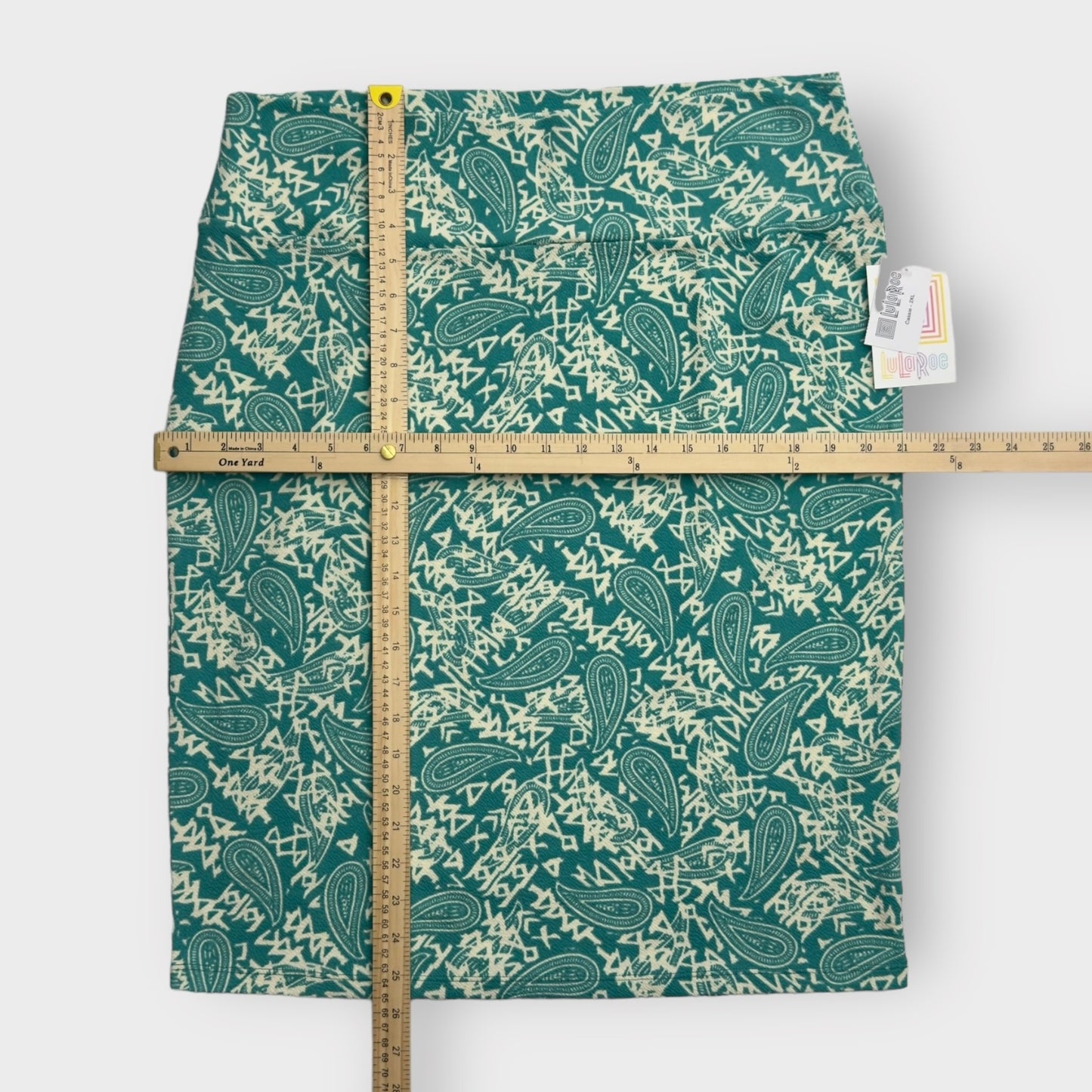 LuLaRoe Cassie Pencil Skirt | 2XL (20-22) | Green/White Paisley Abstract | NWT