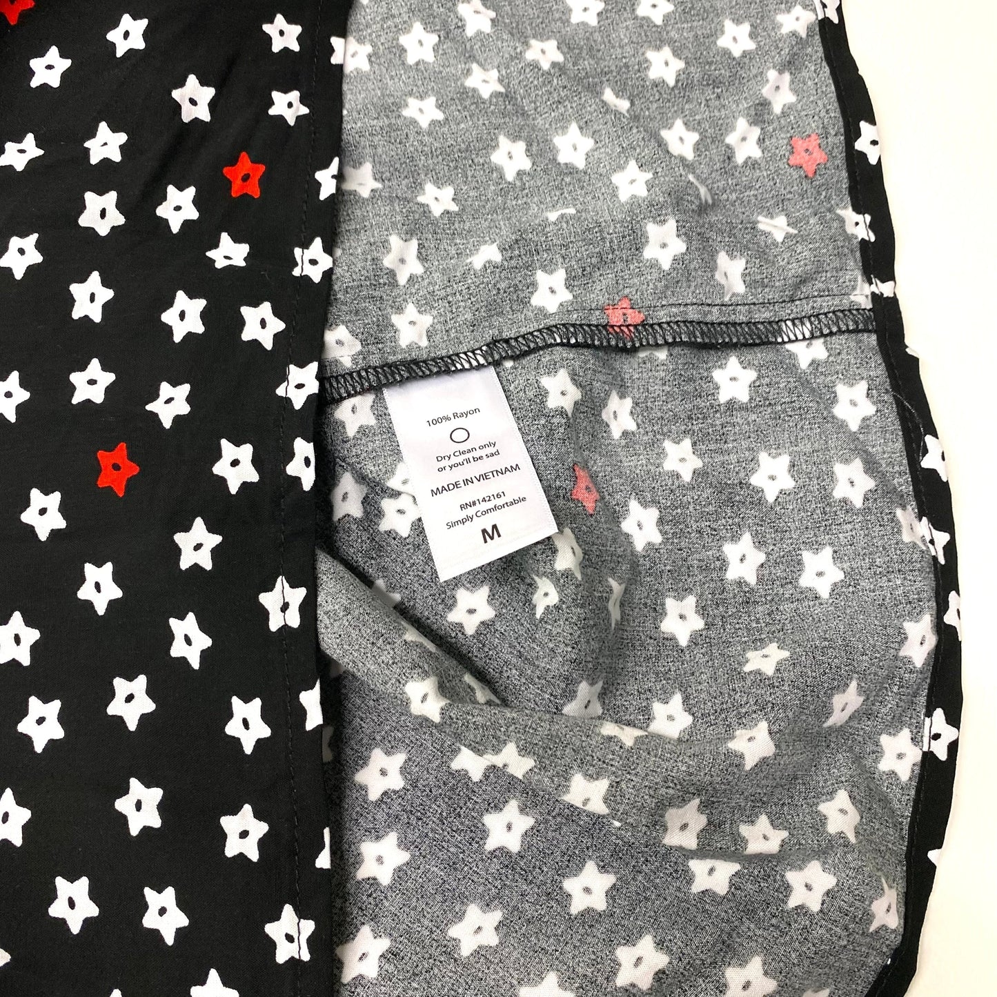 LuLaRoe Womens M Red/White/Black Stars ‘Amy’ S/s Top Button-Up NWT